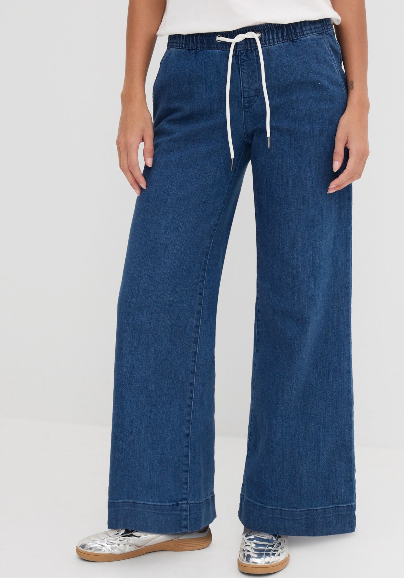 bonprix "Wide Leg Jeans Mid Waist, Stretch" Loose Fit Passform, mit elastischem Bund und Tunnelzug