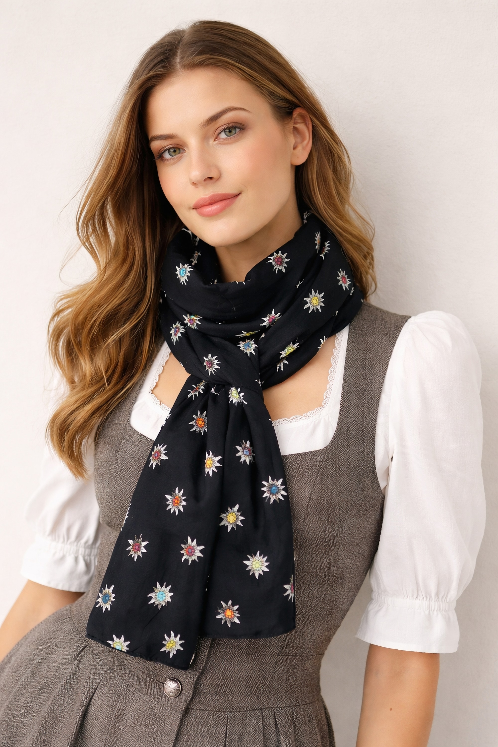 Allgäu Rebell Schal »Edelweiss« 1 Stk. schwarz mit bunten Edelweiß Motiven