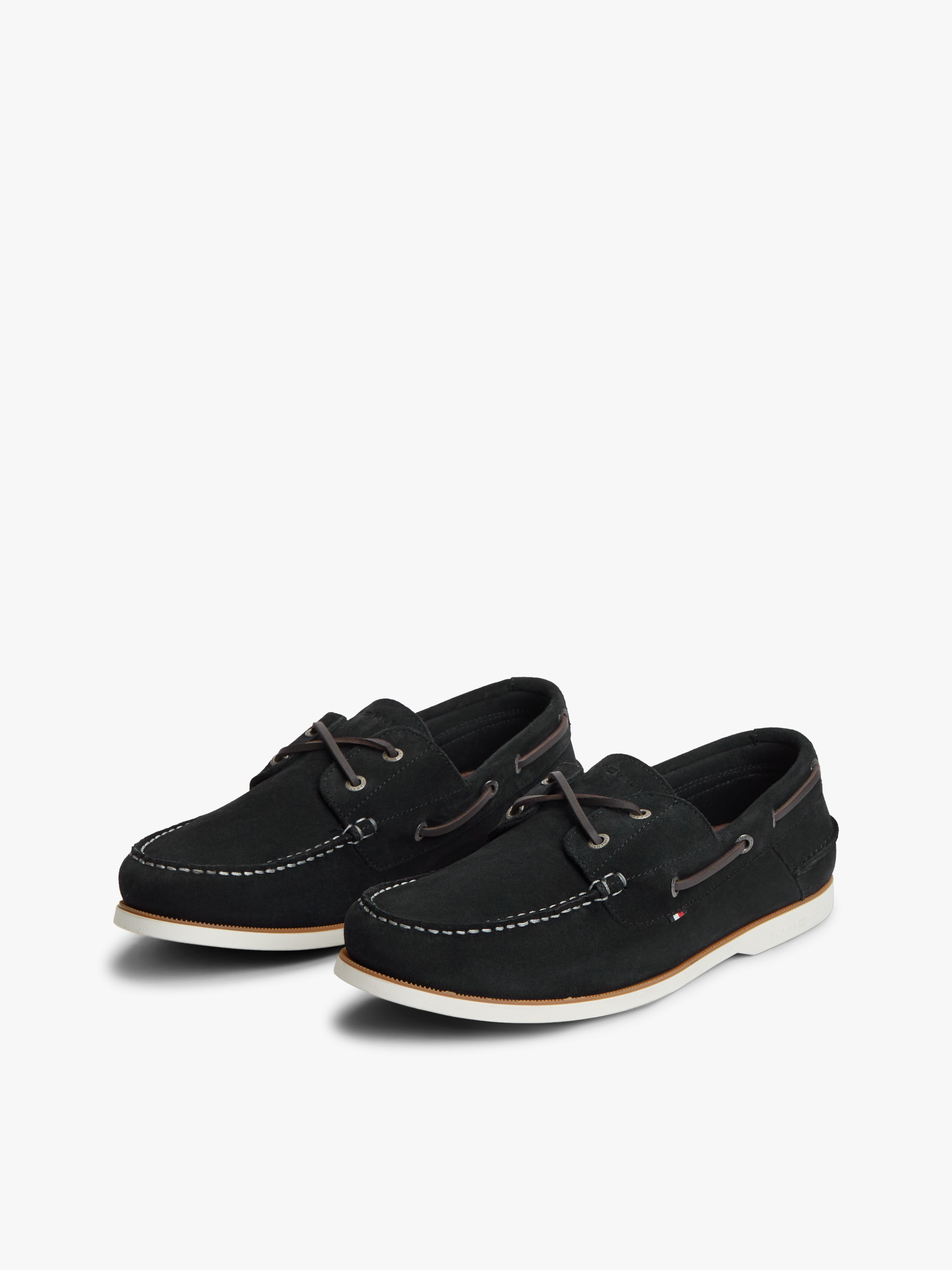 Tommy Hilfiger Bootsschuh "TH BOAT SHOE CORE SUEDE", Casualschuh, Freizeitschuh, Schnürer mit Bänder-Durchzügen