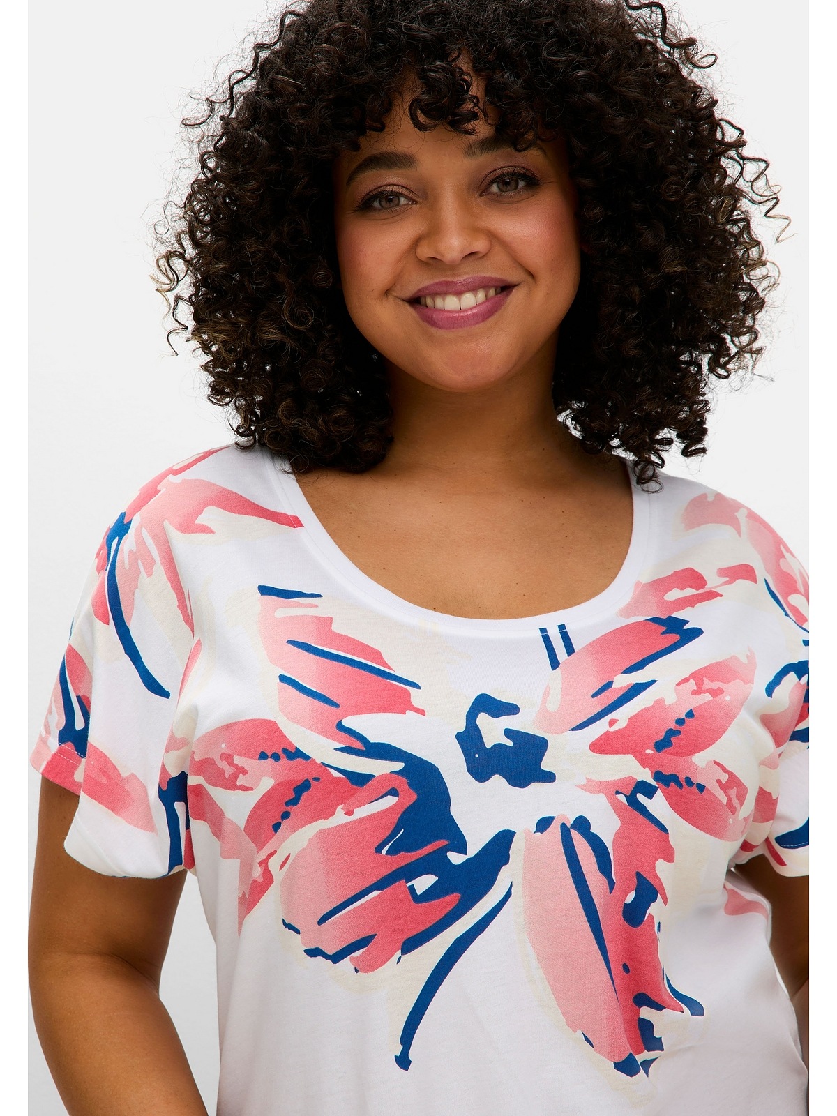 Sheego T-Shirt »Große Größen«, mit weitem Rundhals und großem Blütenprint