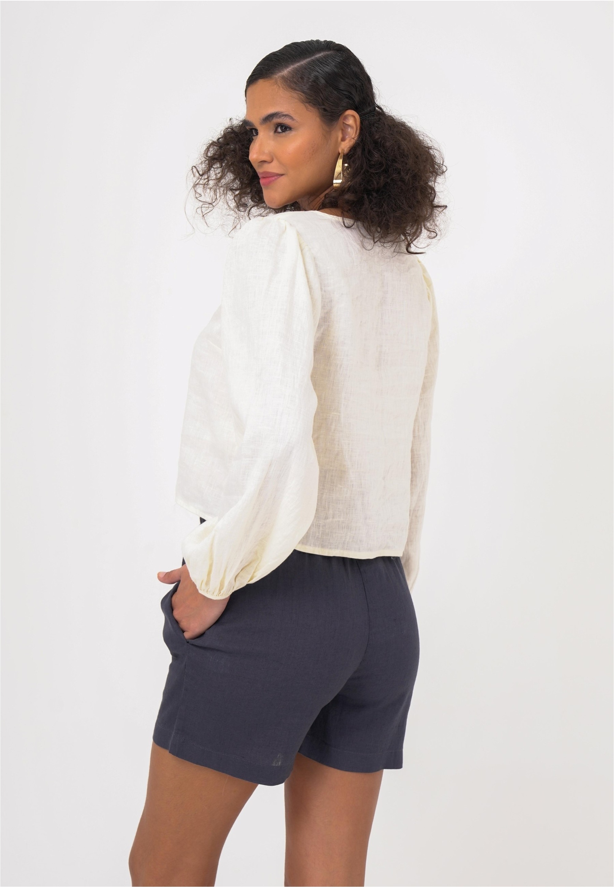freshlions Klassische Bluse »Amara«, im klassischen Design