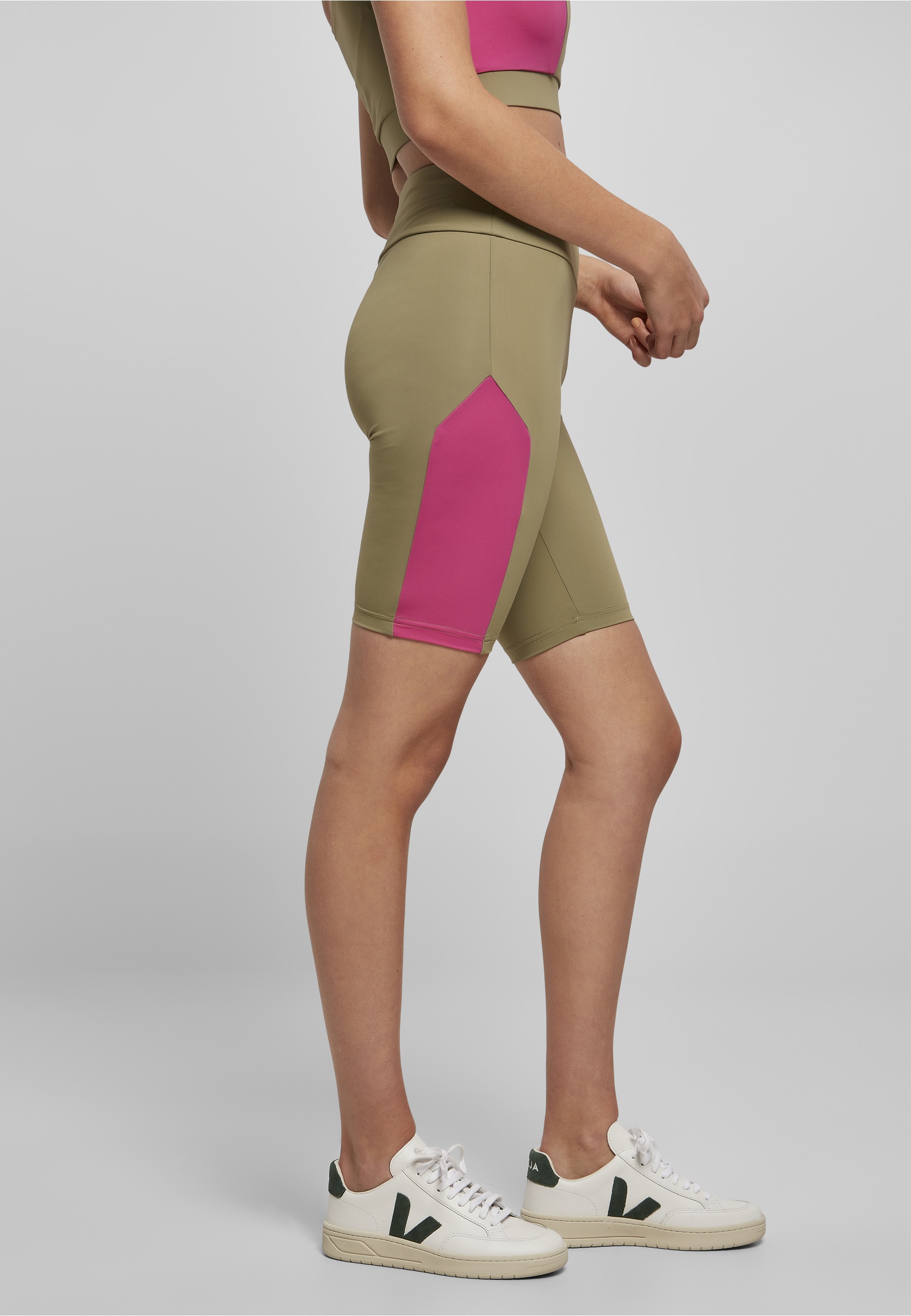 URBAN CLASSICS Radlerhose »Urban Classics Damen Ladies Color Block Cycle Shorts«