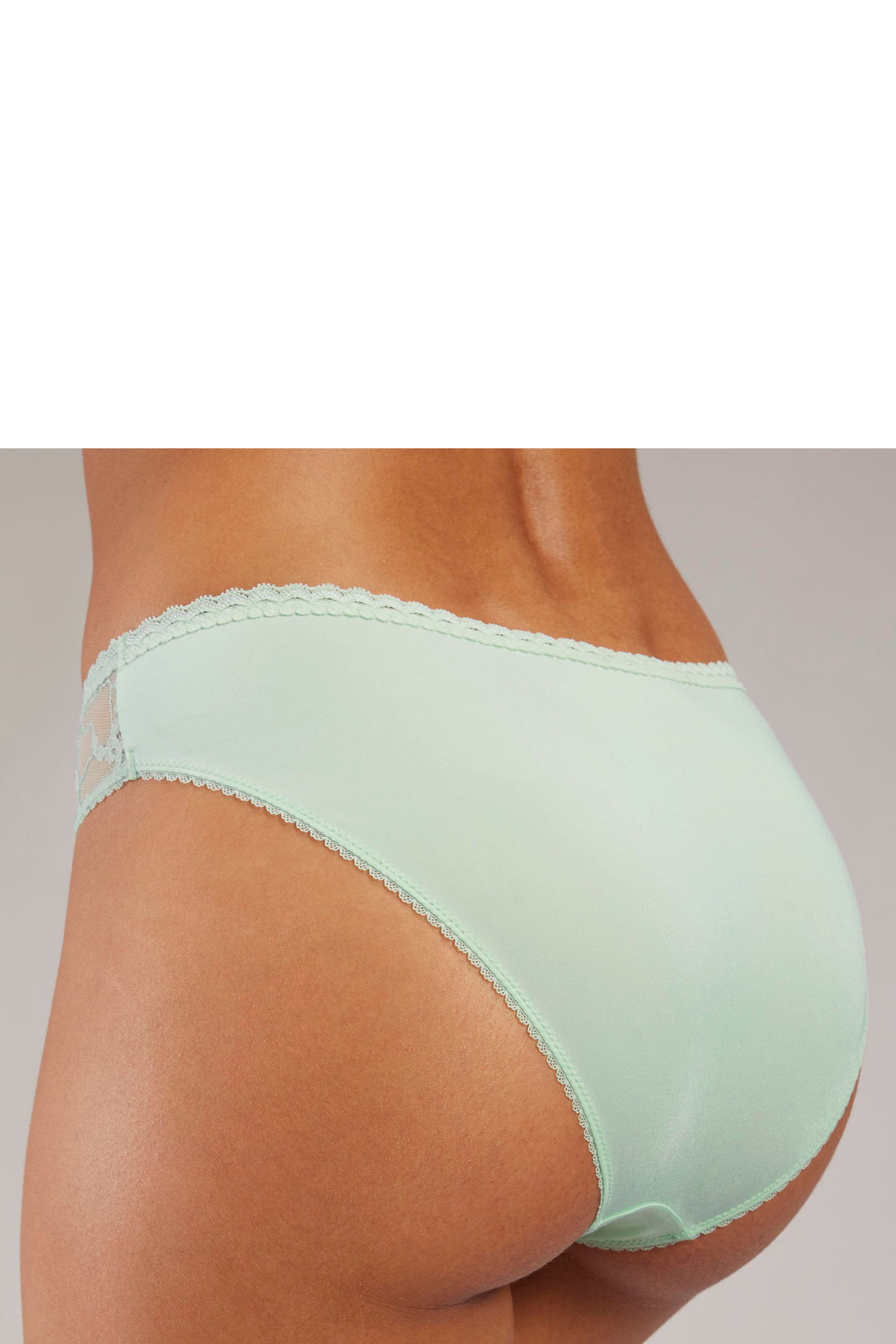 LASCANA Slip »Alana«, aus edler, schimmernder Qualität mit hohem Seidenanteil