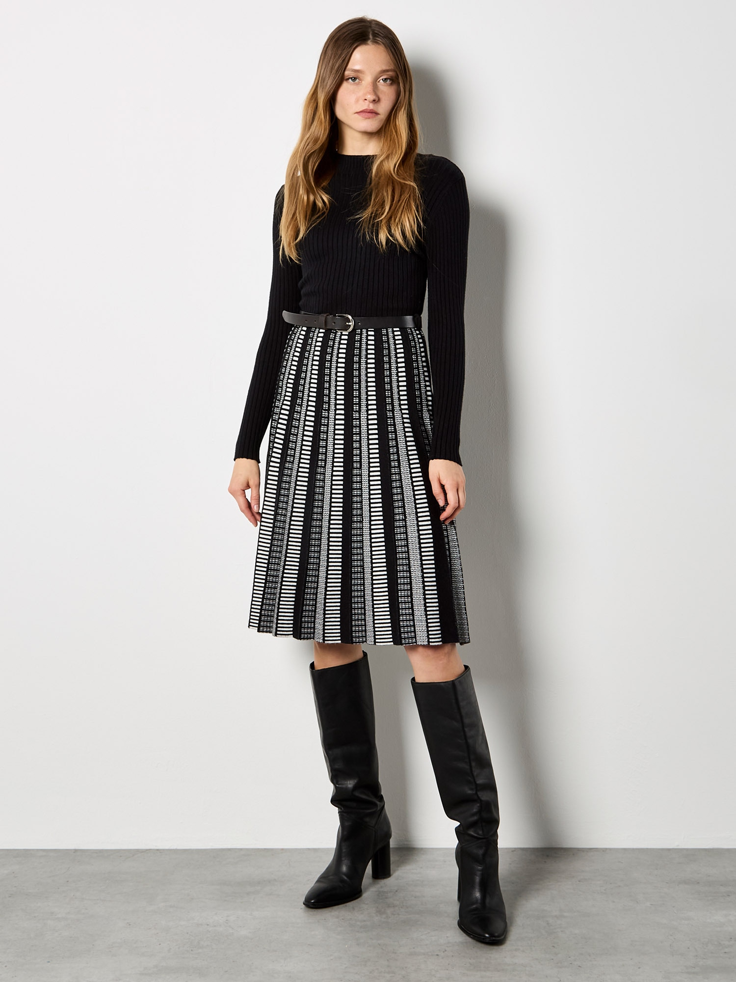 Apricot Strickkleid »Apricot Dotty Rock mit Gürtel und Strickkleid«