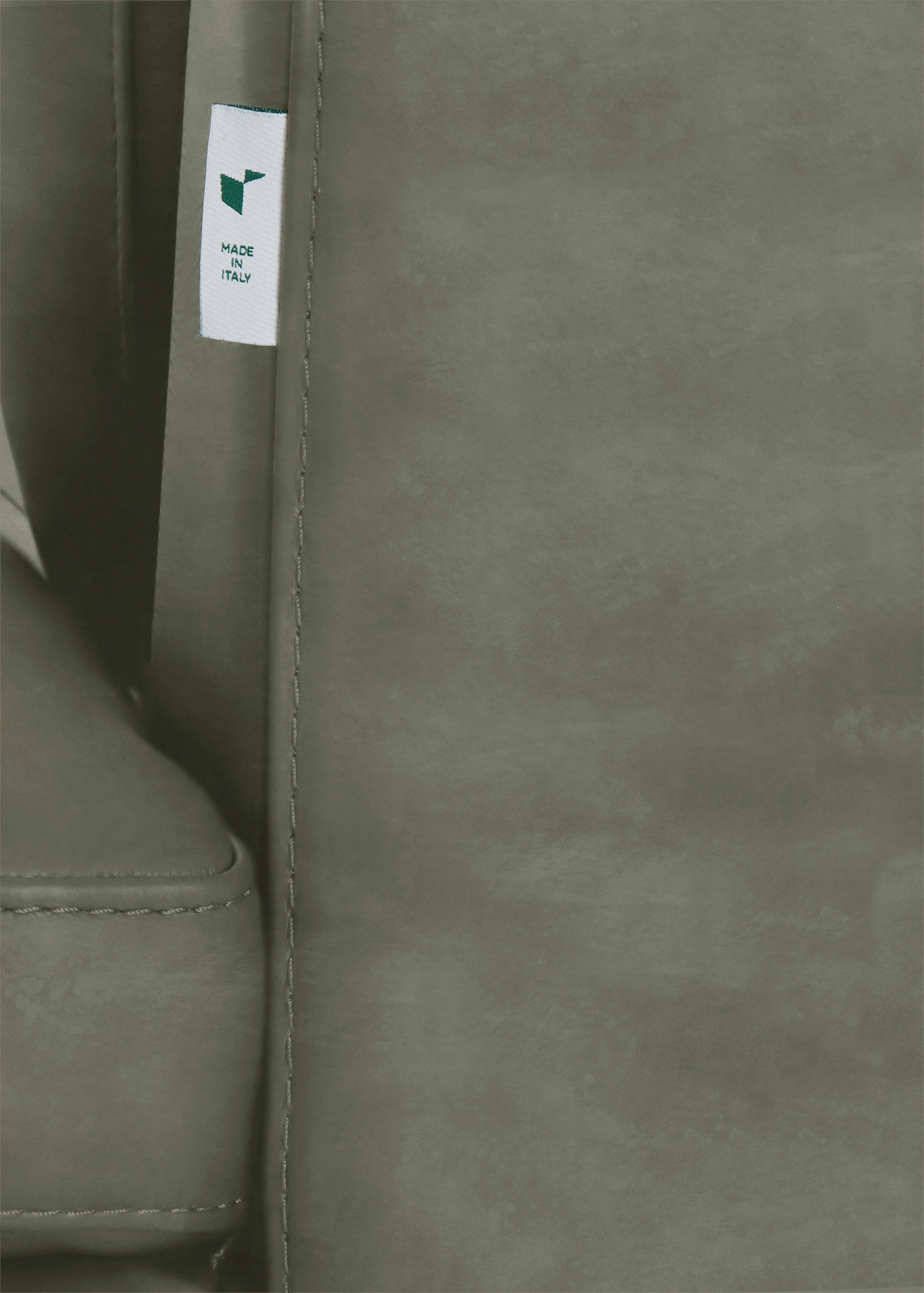 CALIA ITALIA 2-Sitzer »Gaia, Sofa im edlen Design und mit erstklassigem Sitzkomfort«, aus pflegeleichtem Luxus-Microfaser Ginevra Hydro Care