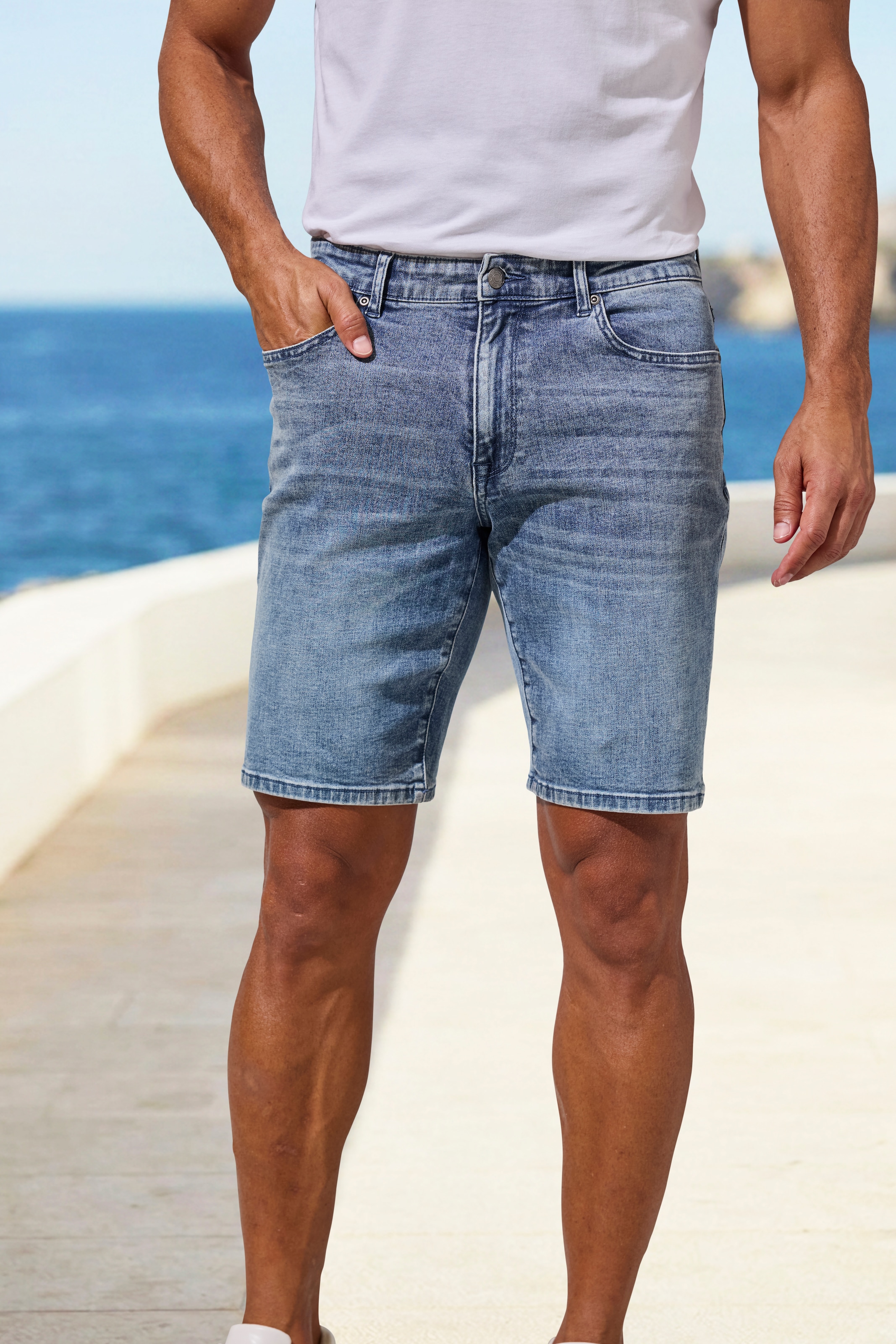 John Devin 1100000002199 ", 5-Pocket Shorts" aus elastischer Denim-Qualität