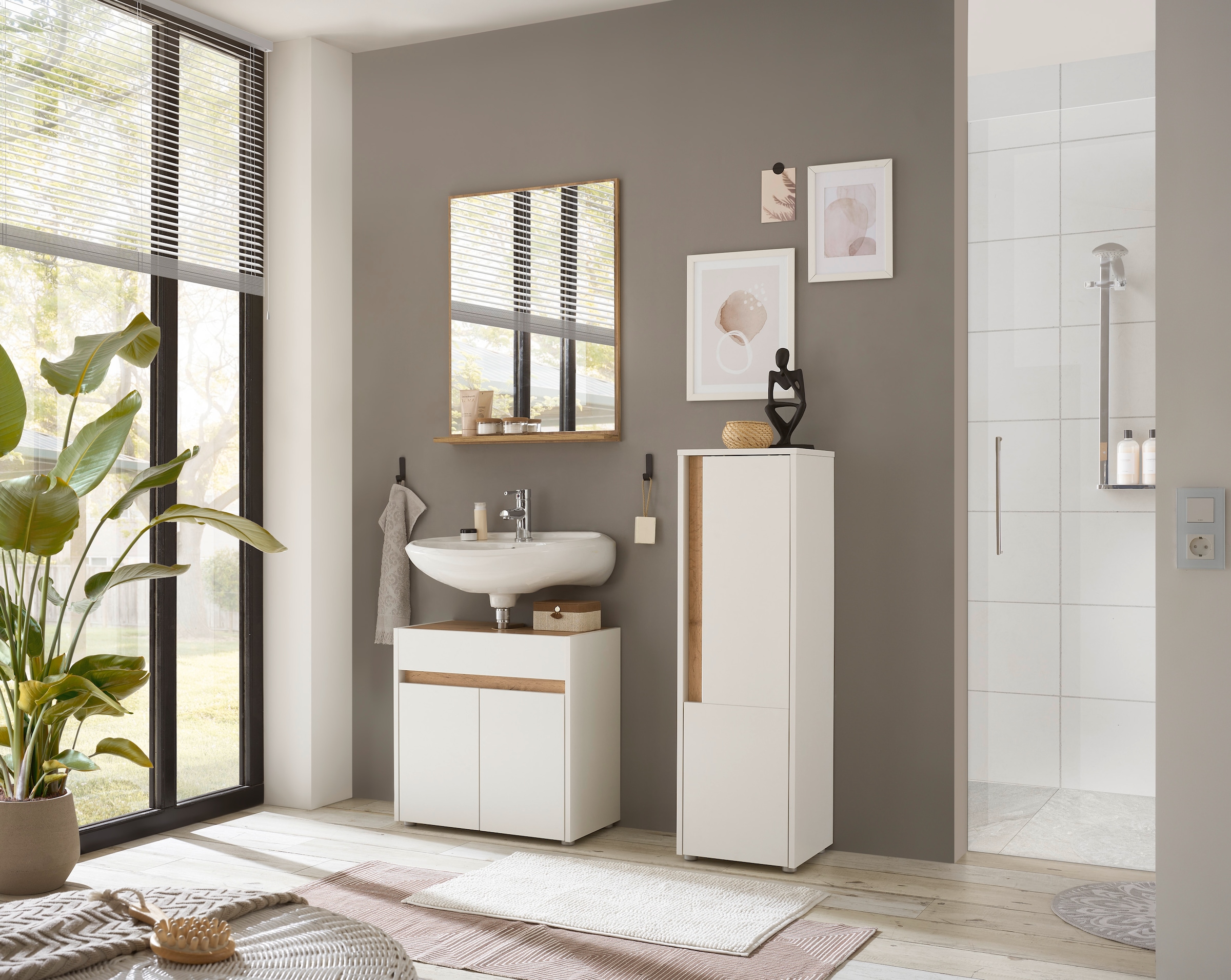INOSIGN Badmöbel-Set »CITY/ GIRON, Bad im zeitlosen Design, 3-teiliges Badezimmer«, (Set, 3 St.), Badschränke und Spiegel, in zwei Farben verfügbar, viel Stauraum