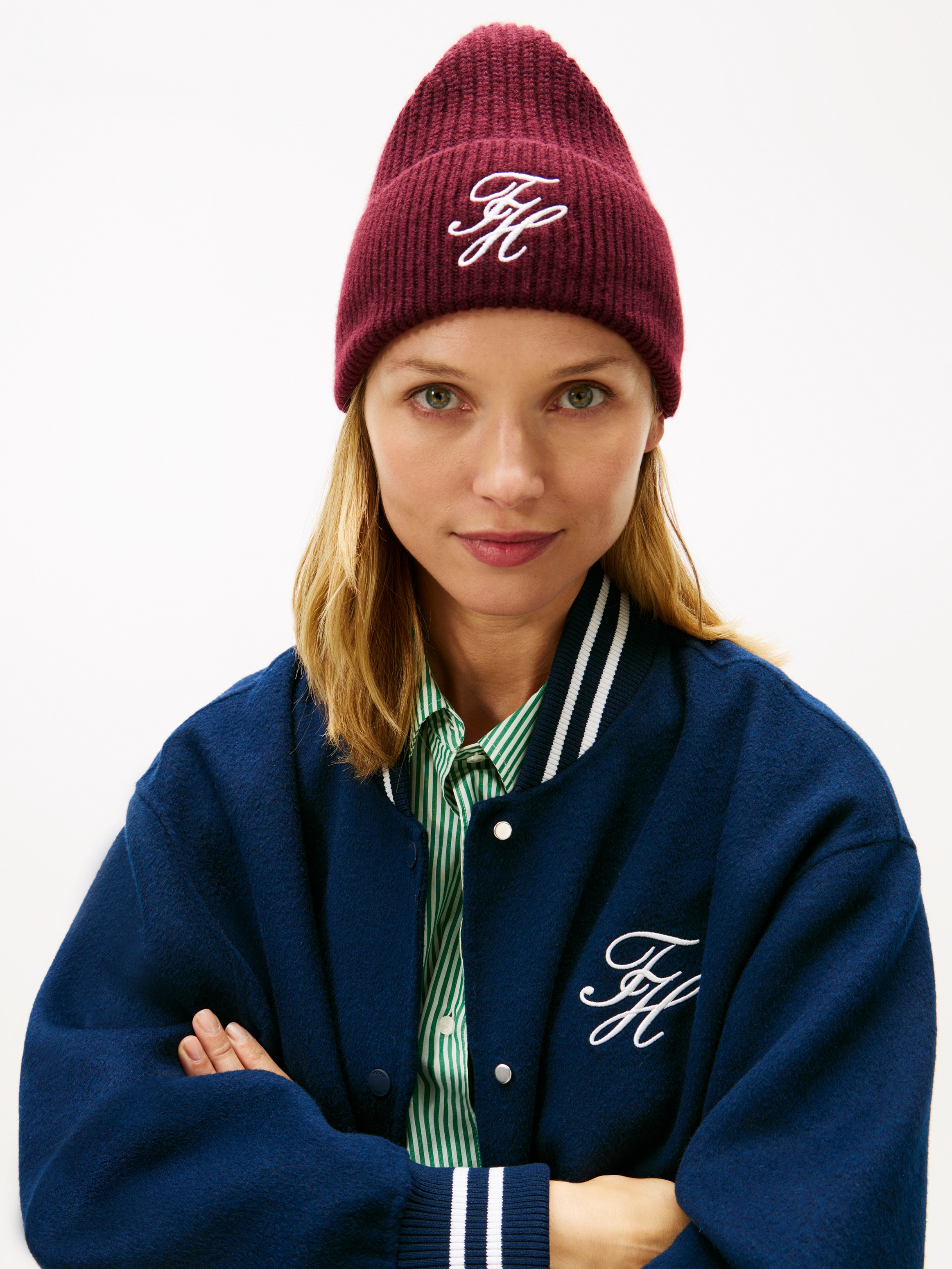Tommy Hilfiger Beanie "TOMMY SCRIPT CASHMERE" aus Kaschmirmix mit gestickte günstig online kaufen
