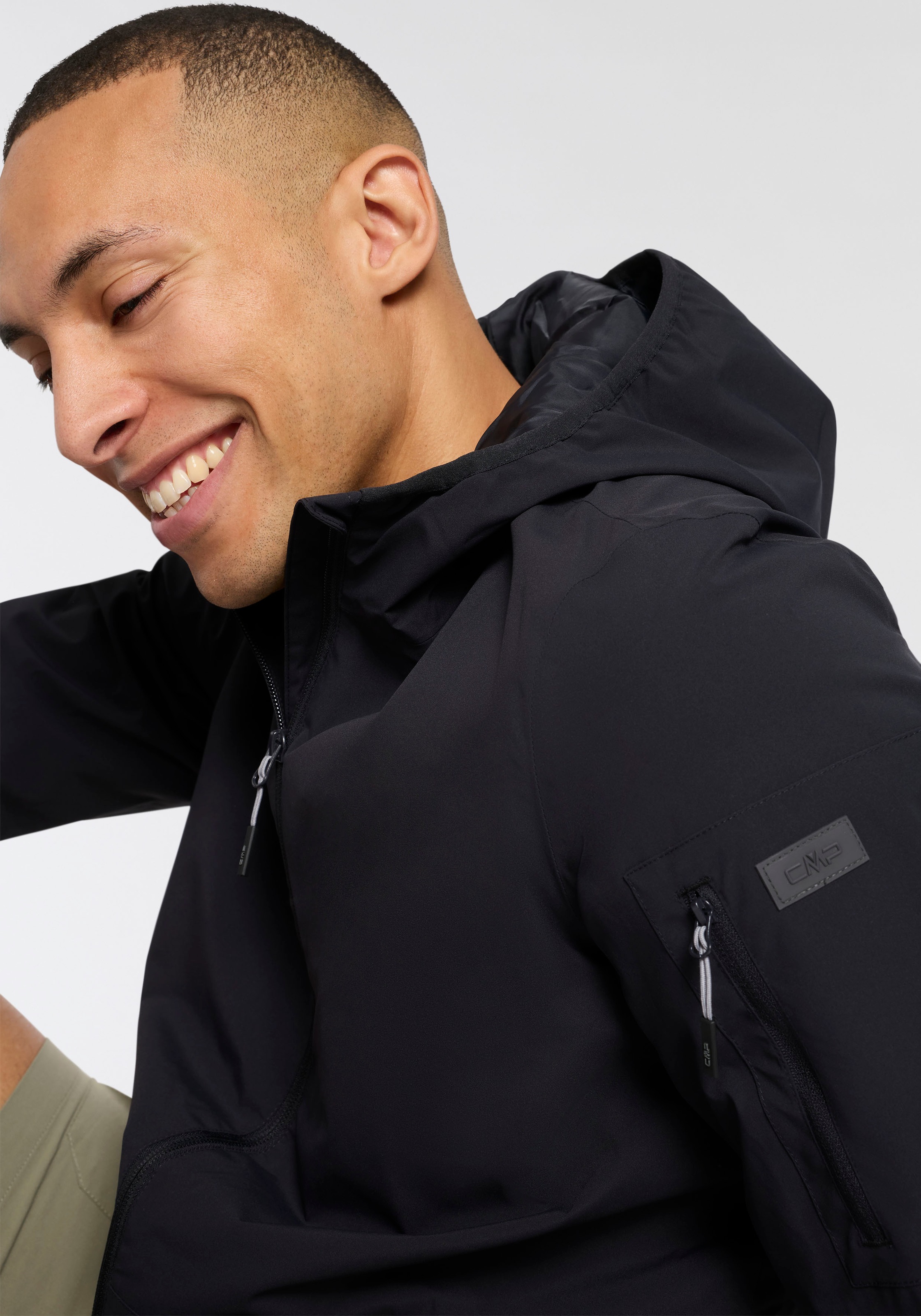 CMP Funktionsjacke mit Kapuze mit Kapuze, po-bedeckende Länge, pflegeleicht, schnell trocknend