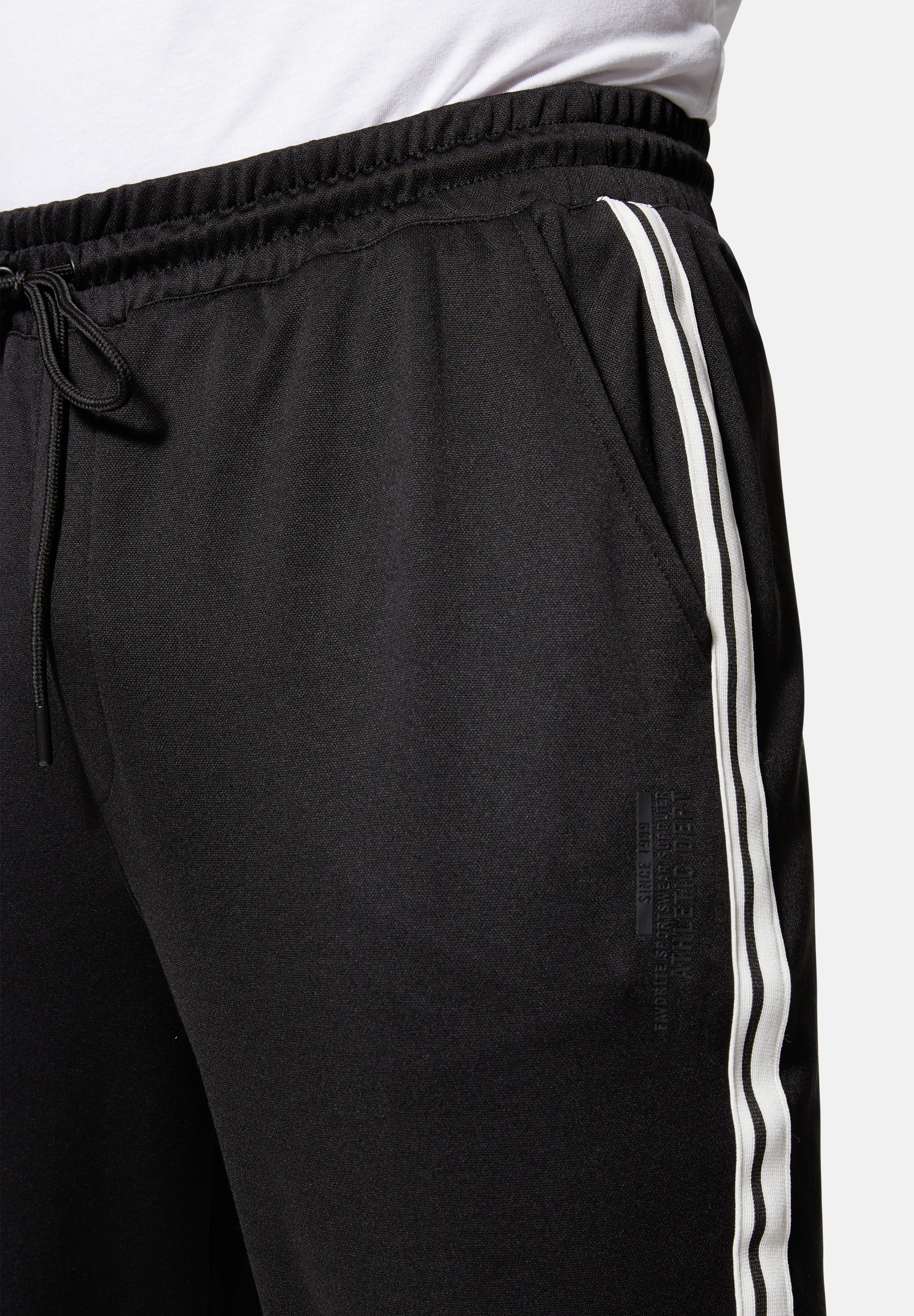 Thumbnail - HERO by John Medoox Sporthose "Racingstripe Hero by John Medoox Jogginghose" Bequemer Oberschenkel Casual Polyester für ...