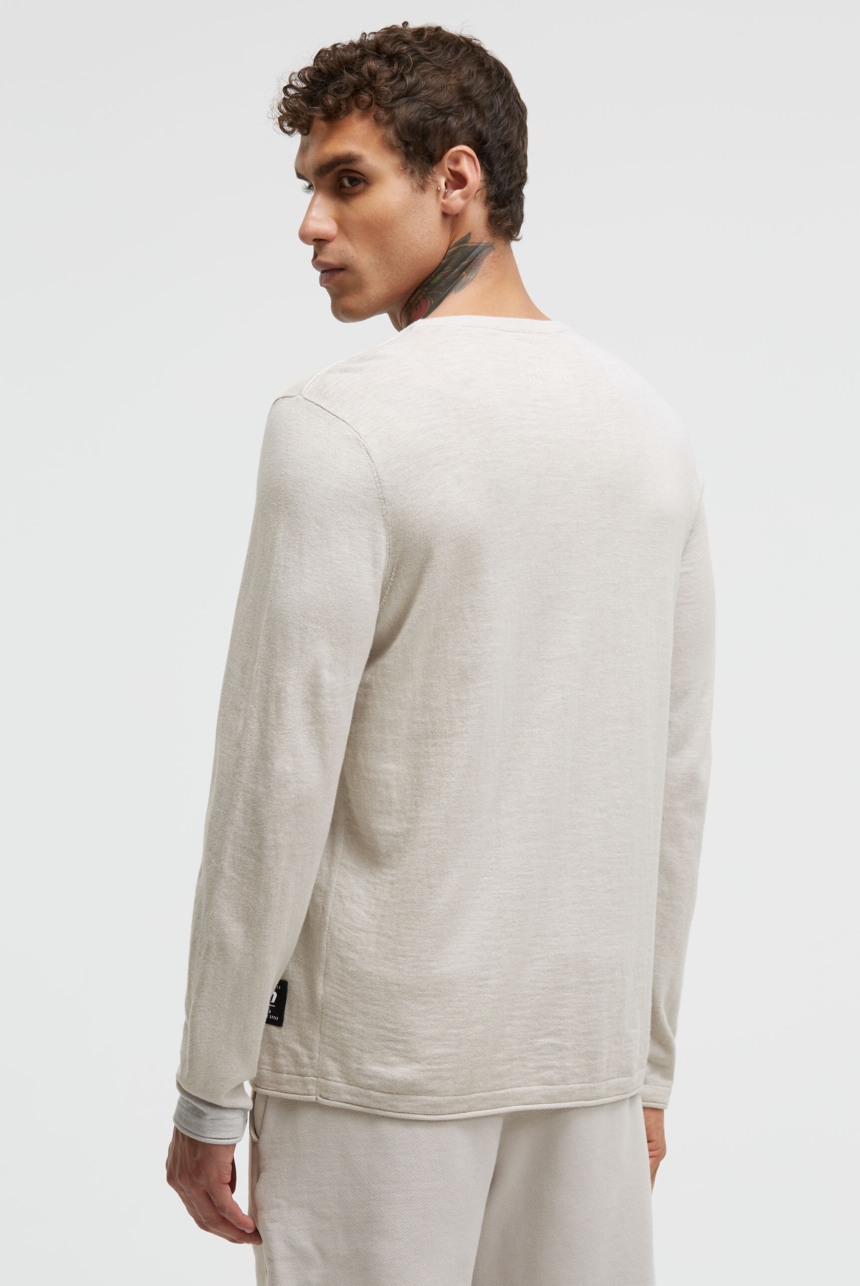 CMPD Rundhalspullover mit Rollsäumen