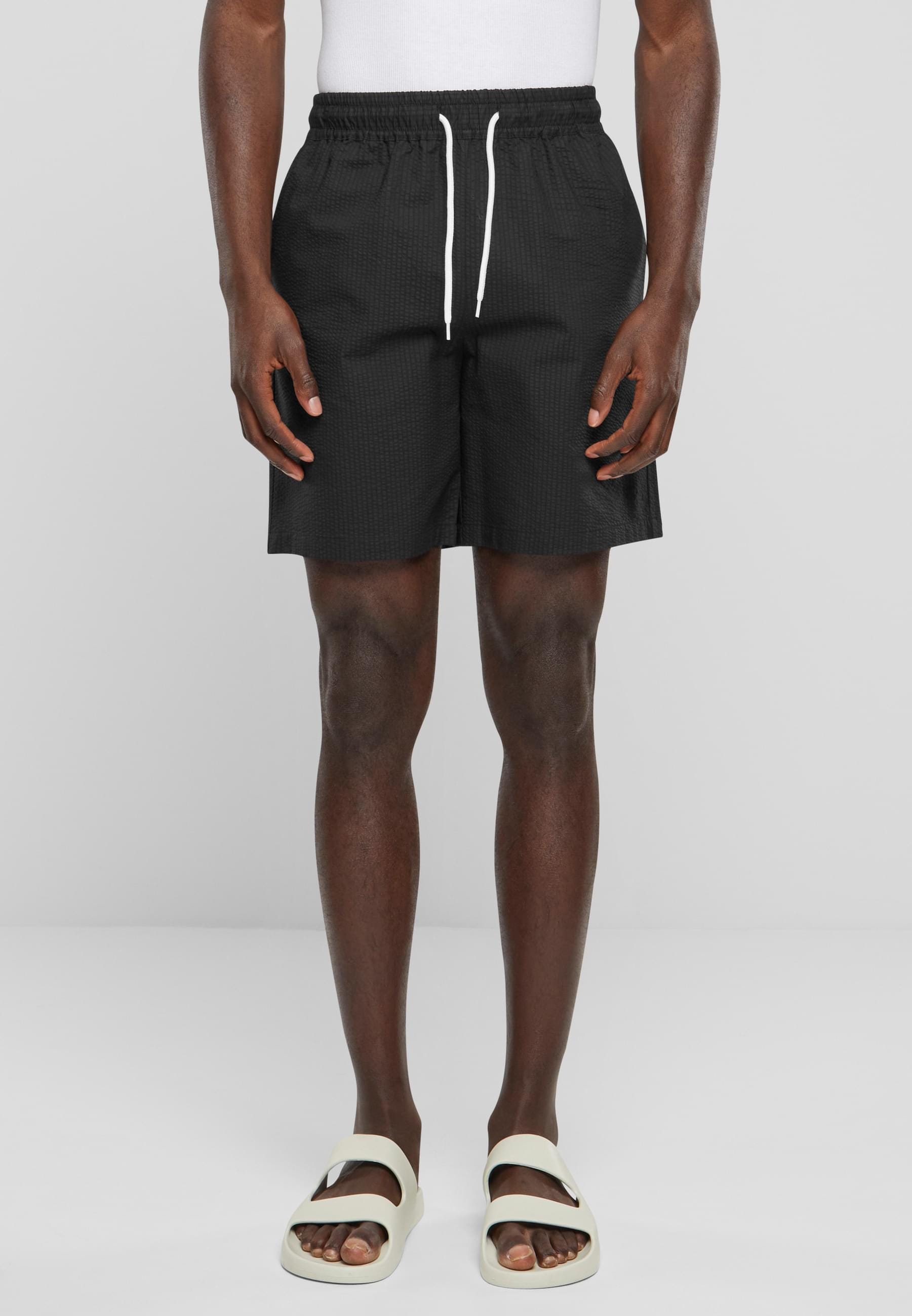 URBAN CLASSICS Shorts »Urban Classics Herren Basic Seersucker Shorts«, (1 tlg.)