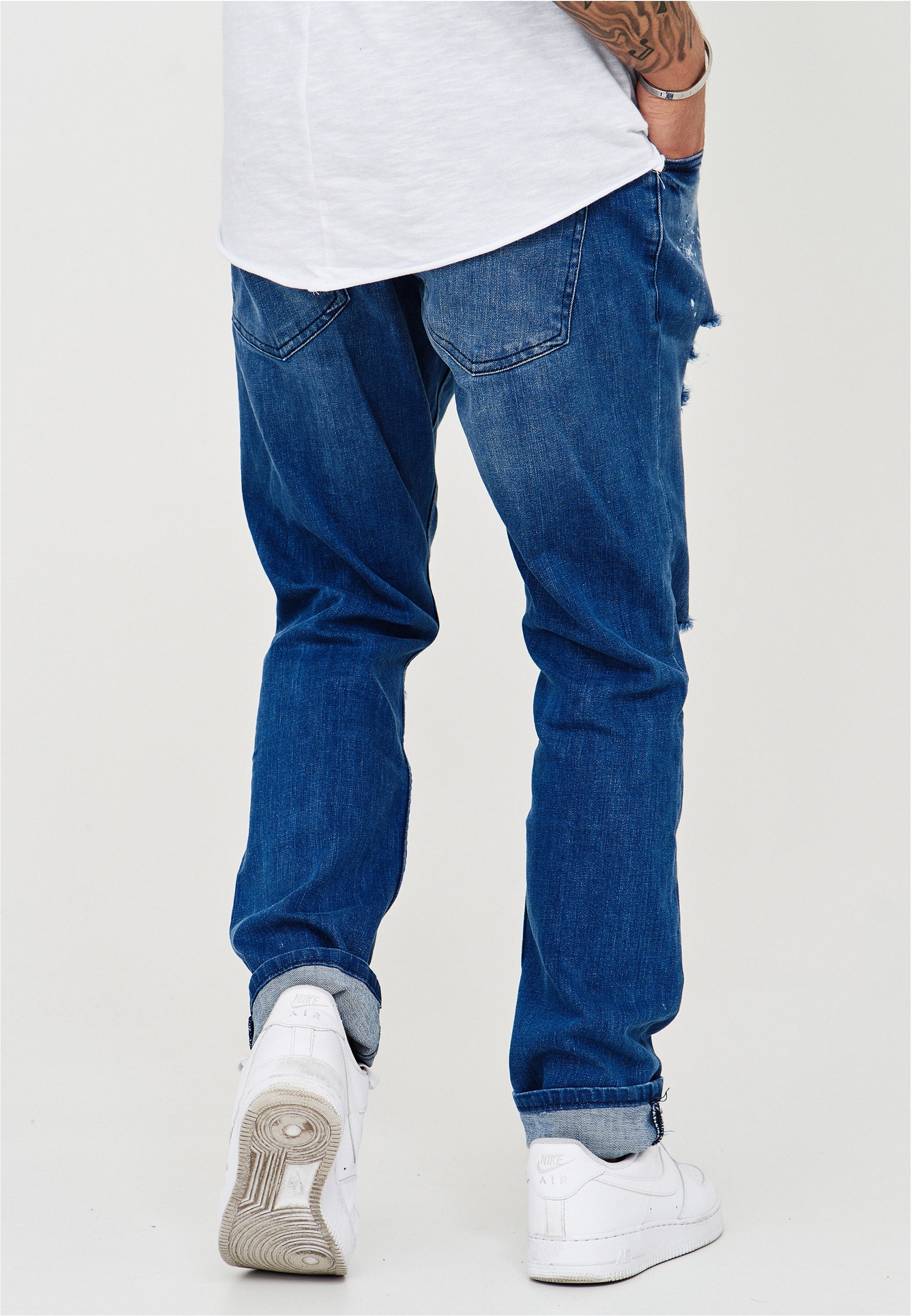 behype Slim-fit-Jeans »SLY«, mit Destroyed-Elementen