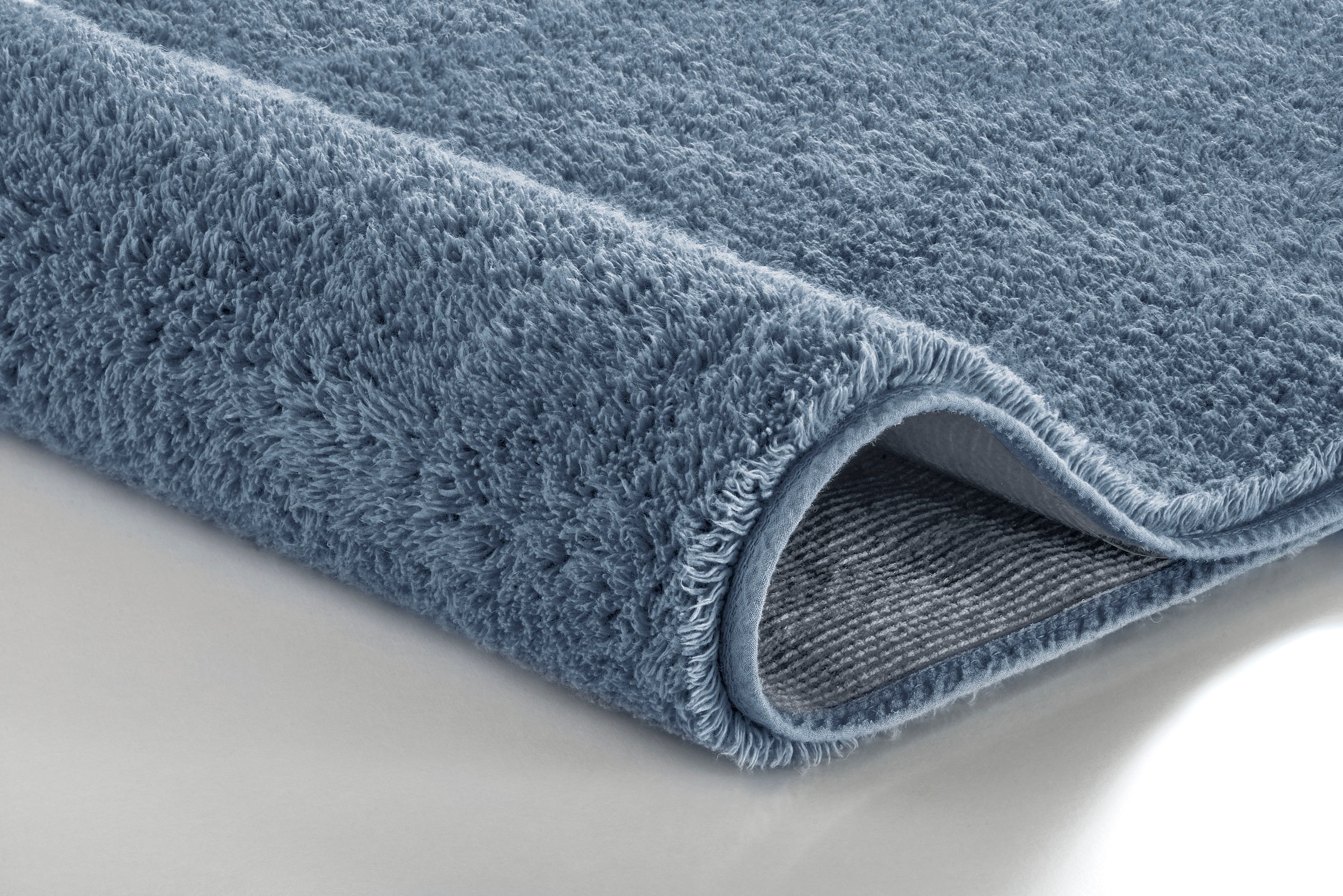 Kleine Wolke Badematte »Vita, Badvorleger, Badezimmer Teppich« Höhe 12 mm rutschhemmend beschichtet fußbodenheizungsgeeignet Badteppich, Uni Farben, mit Schlaufe