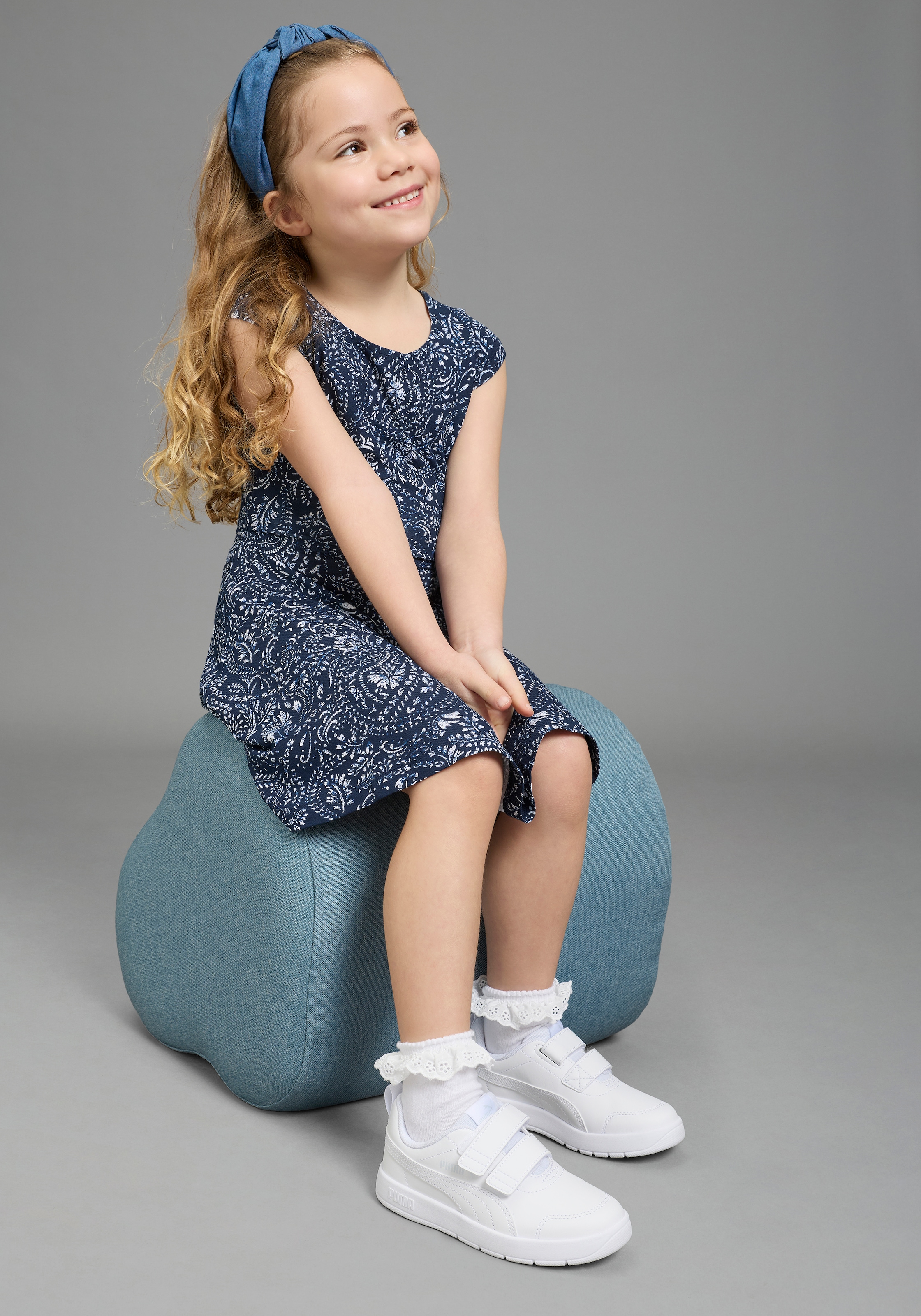 KIDSWORLD Jerseykleid »Viskose-Kleid mit Paisley Allover« Ohne Taschen Viskosekleid für Mädchen, mit modischem Druck, bequeme Passform