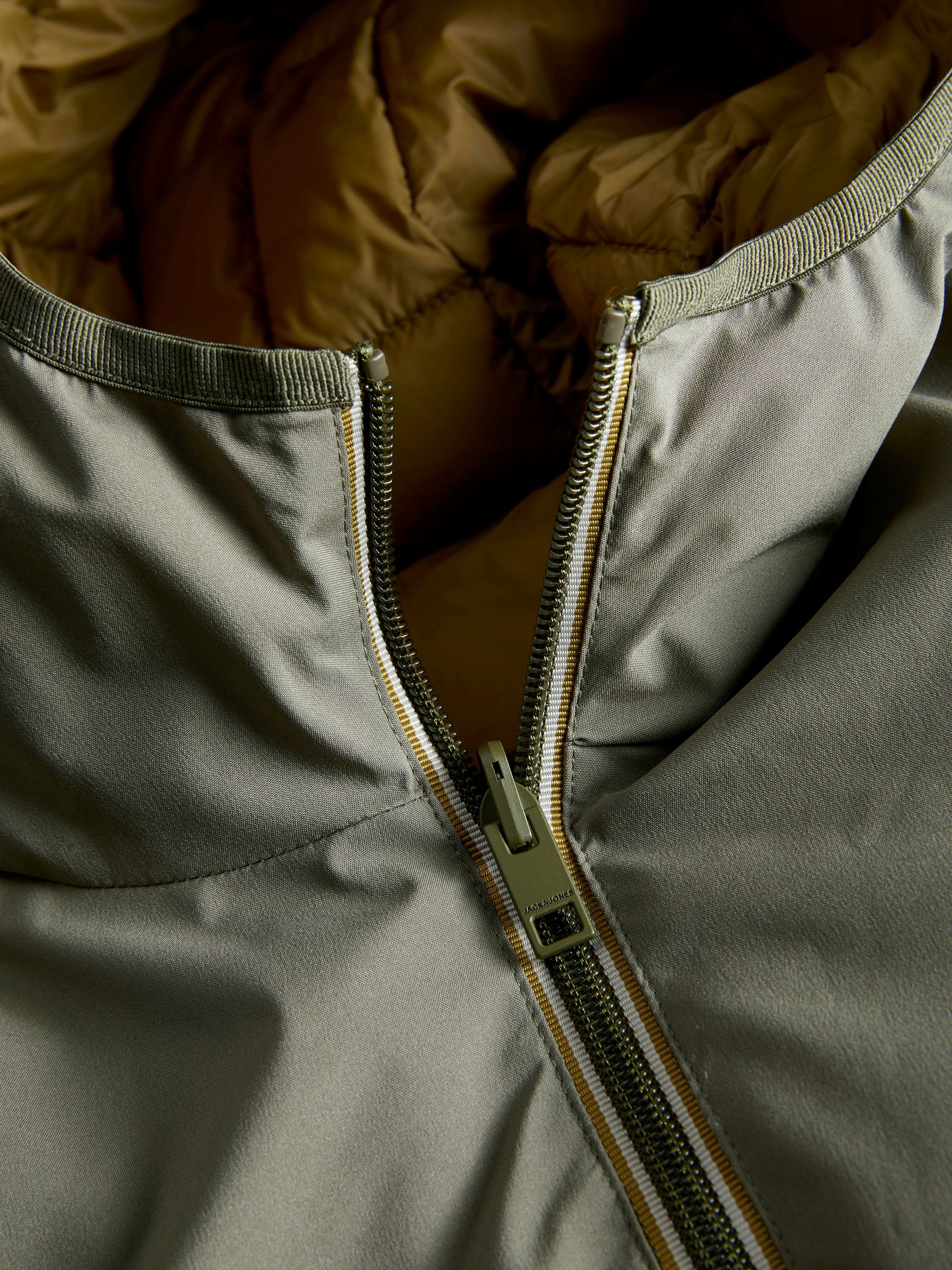 Jack & Jones Outdoorjacke »JJEBROOK REVERSIBLE JACKET SN« mit Kapuze