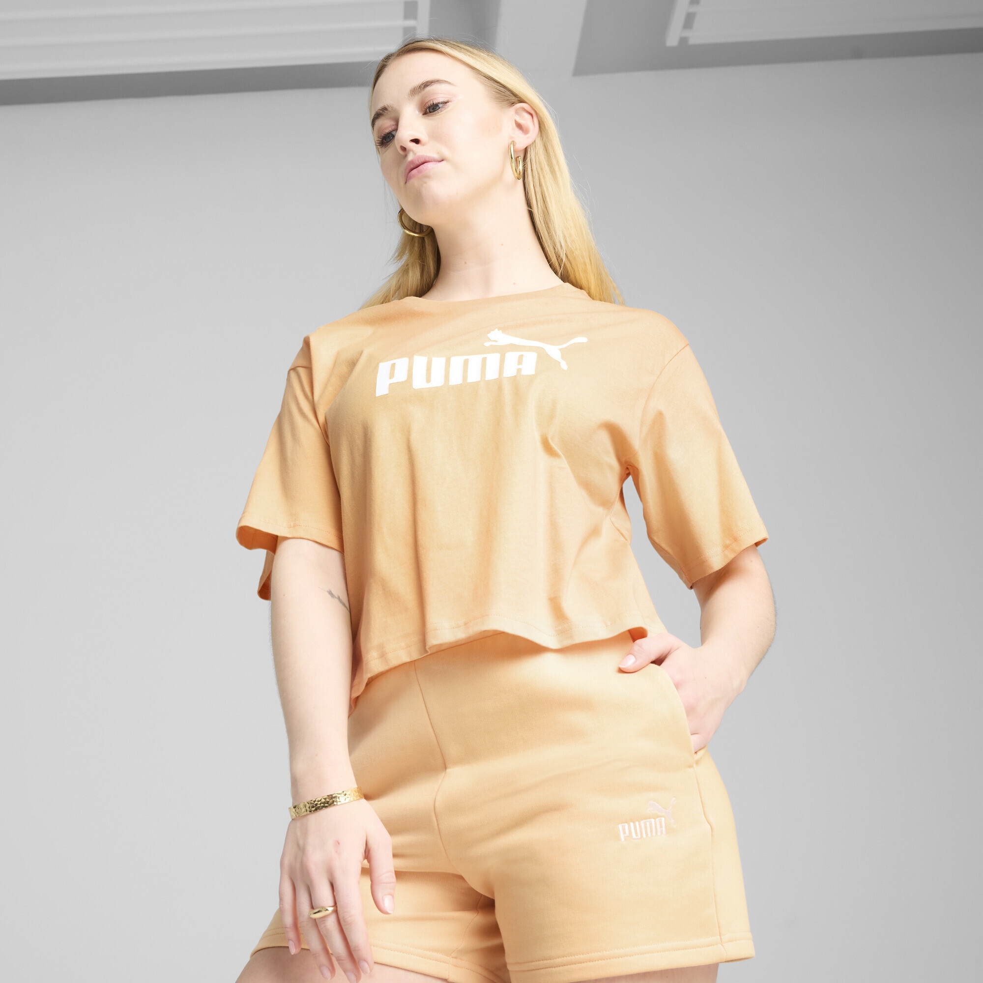 PUMA T-Shirt »ESS Cropped No. 1 Logo Relaxed T-Shirt Damen«