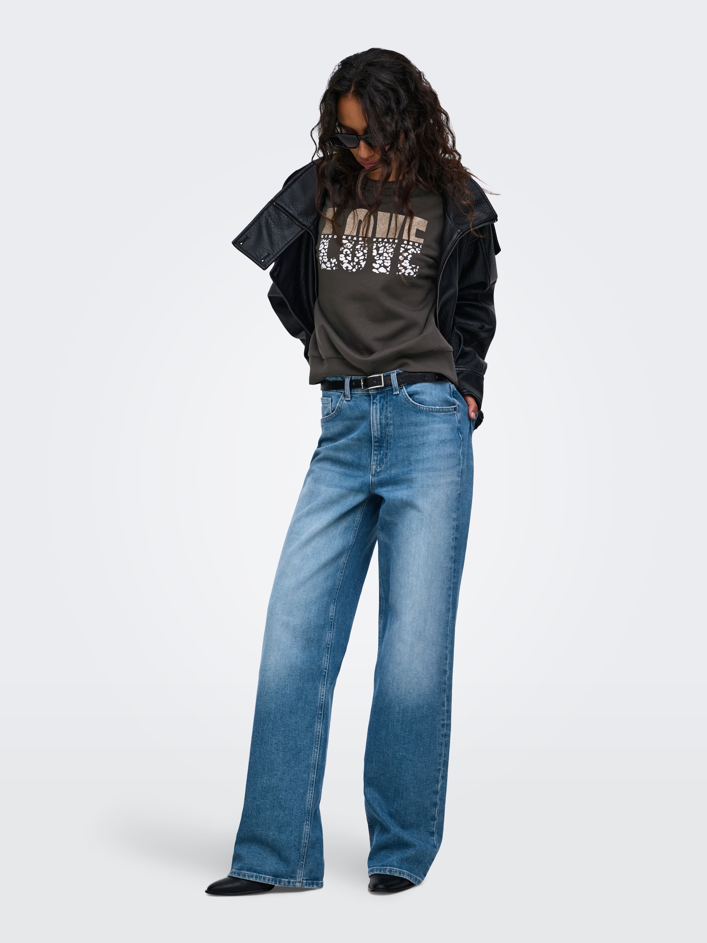 ONLY Sweatshirt »ONLTAMMIE L/S LEO PRINT O-NECK SWT«, Baumwollmischung, regular fit
