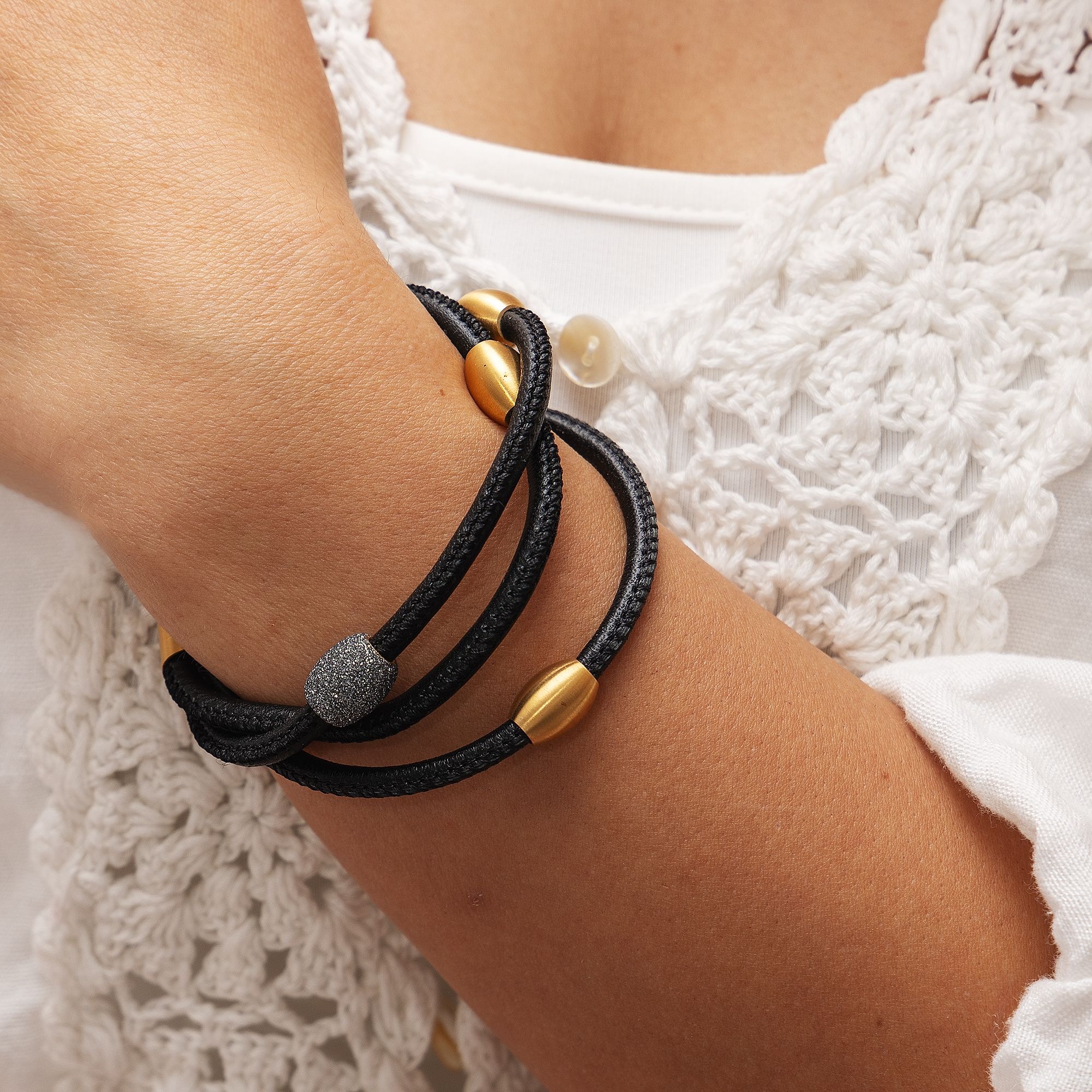 Zeeme Armband »Edelstahl gelb plattiert mit Stardust grau 20cm Leder«