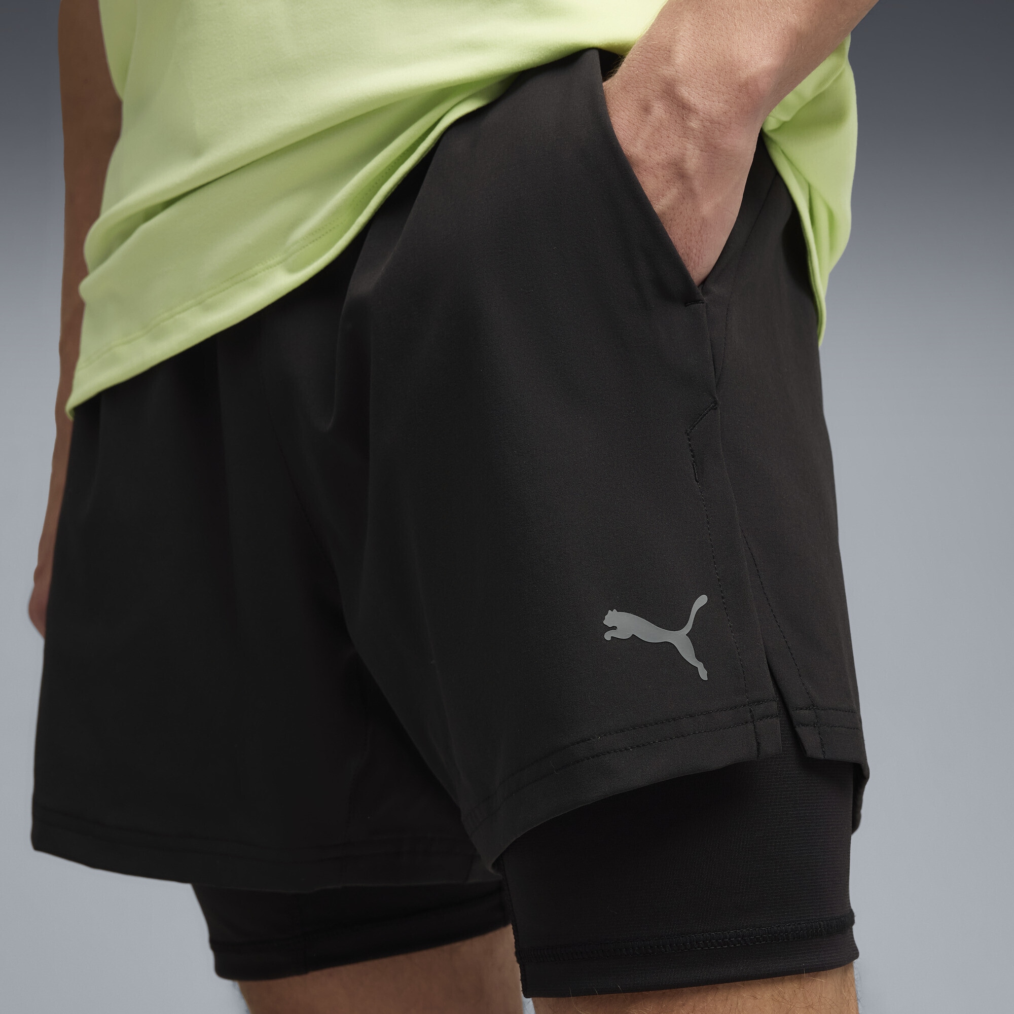 PUMA Trainingsshorts »PWRMODE 2-in-1 Stretch Gewebte Shorts Herren«