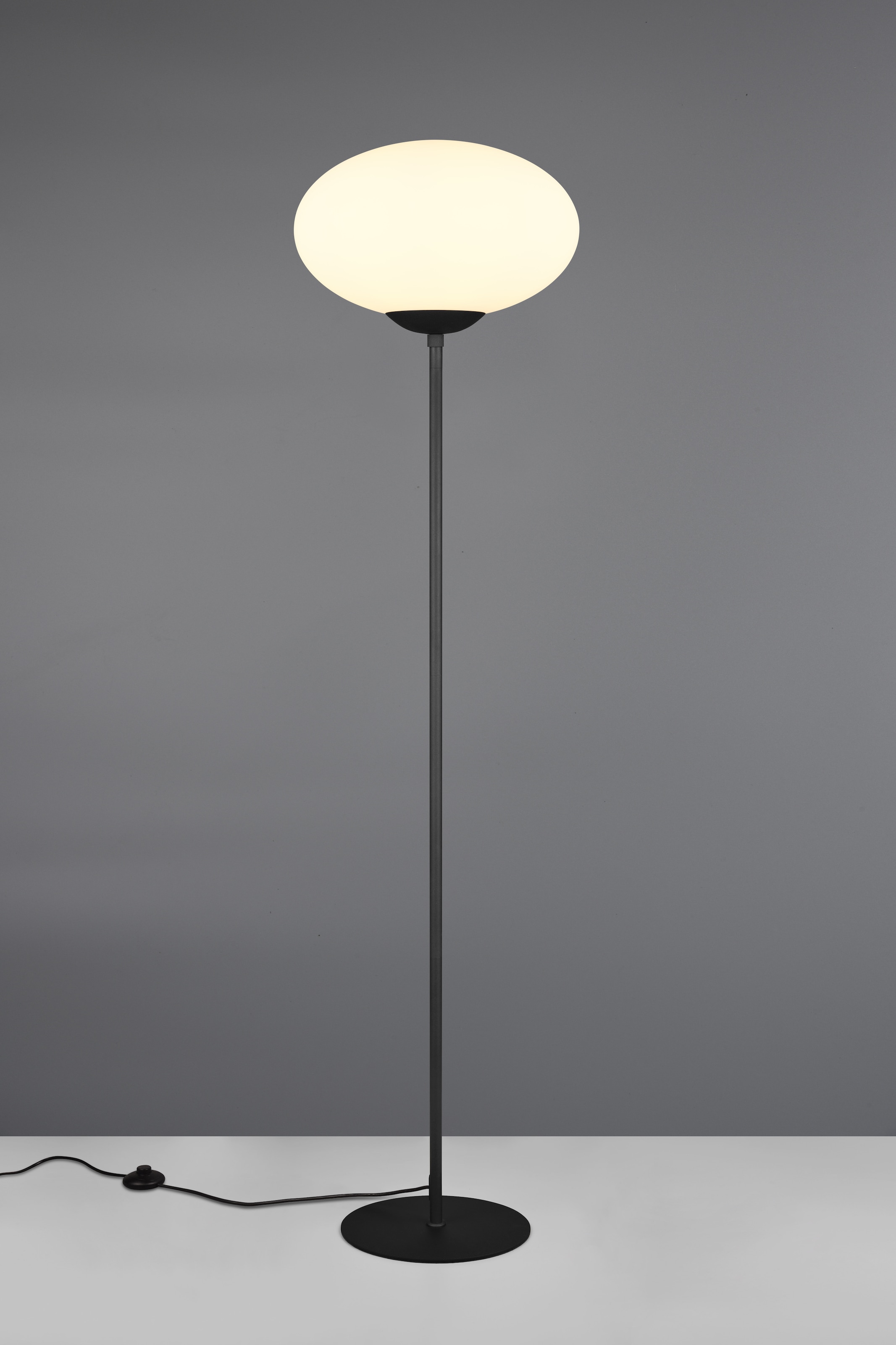 TRIO Leuchten Stehlampe »FOMENTO, Stehleuchte mit Glasschirm Ø 40cm, exkl 1x E27 max 40W« E27 1 Stk. warmweiß - kaltweiß Stehleuchte Metall mit Glas Lampenschirm, Glas opalweiß Höhe 150cm