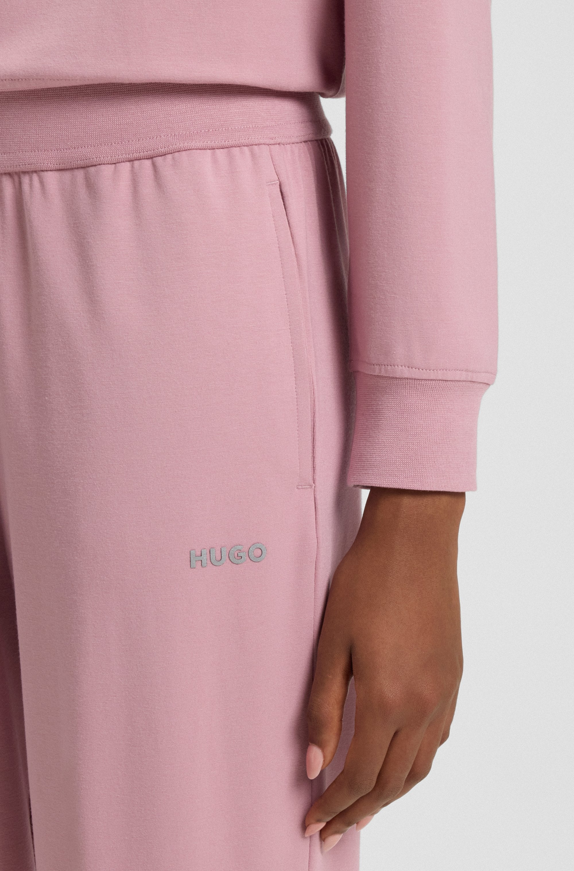 HUGO Underwear Sweathose »SHUFFLE_PANTS 10249155 01«, mit dezentem Logoschriftzug