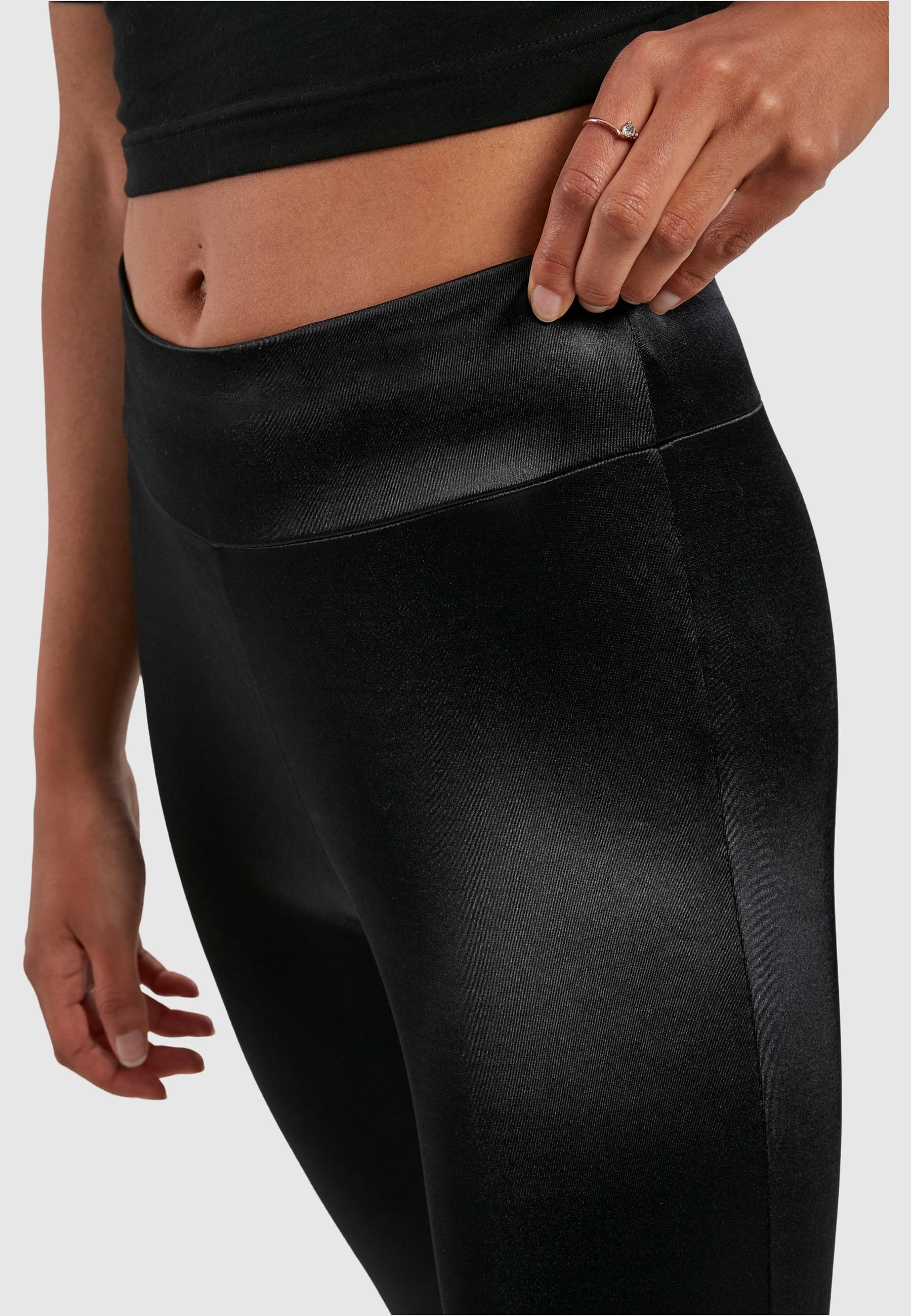 URBAN CLASSICS Leggings »Urban Classics Damen Ladies Shiny High Waist Leggings«, (1 tlg.)