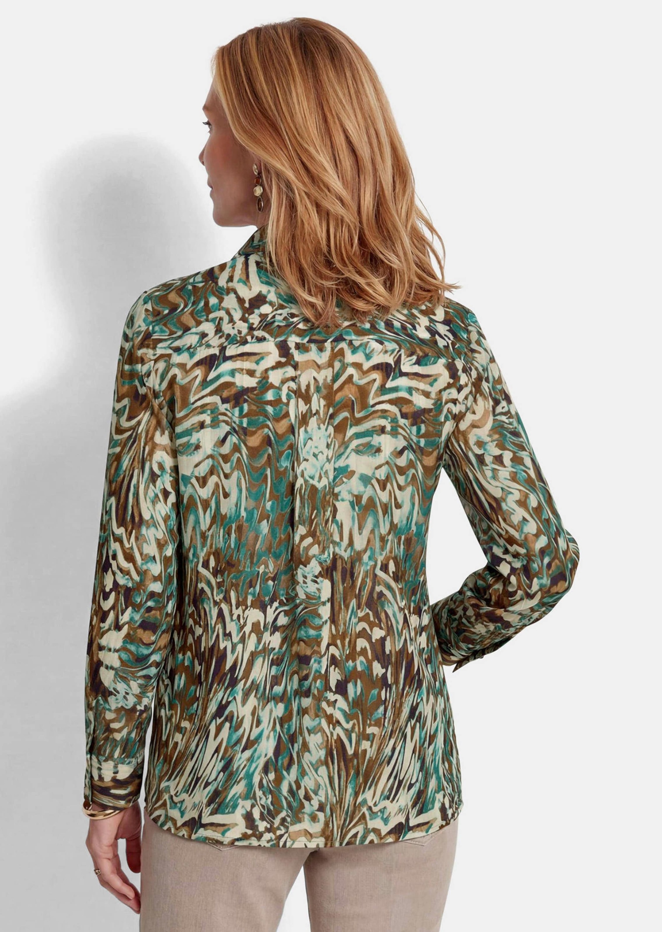 GOLDNER Hemdbluse »Hemdbluse mit künstlerischem Muster« Sattel mit Kellerfalte im Rückteil