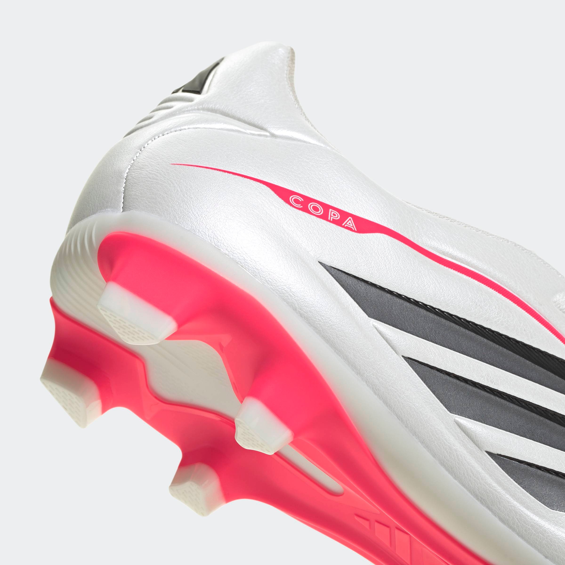 adidas Performance Fußballschuh »COPA PURE IV CLUB , FESTE/GEMISCHTE BÖDEN«  für viele verschiedene Böden geeignet