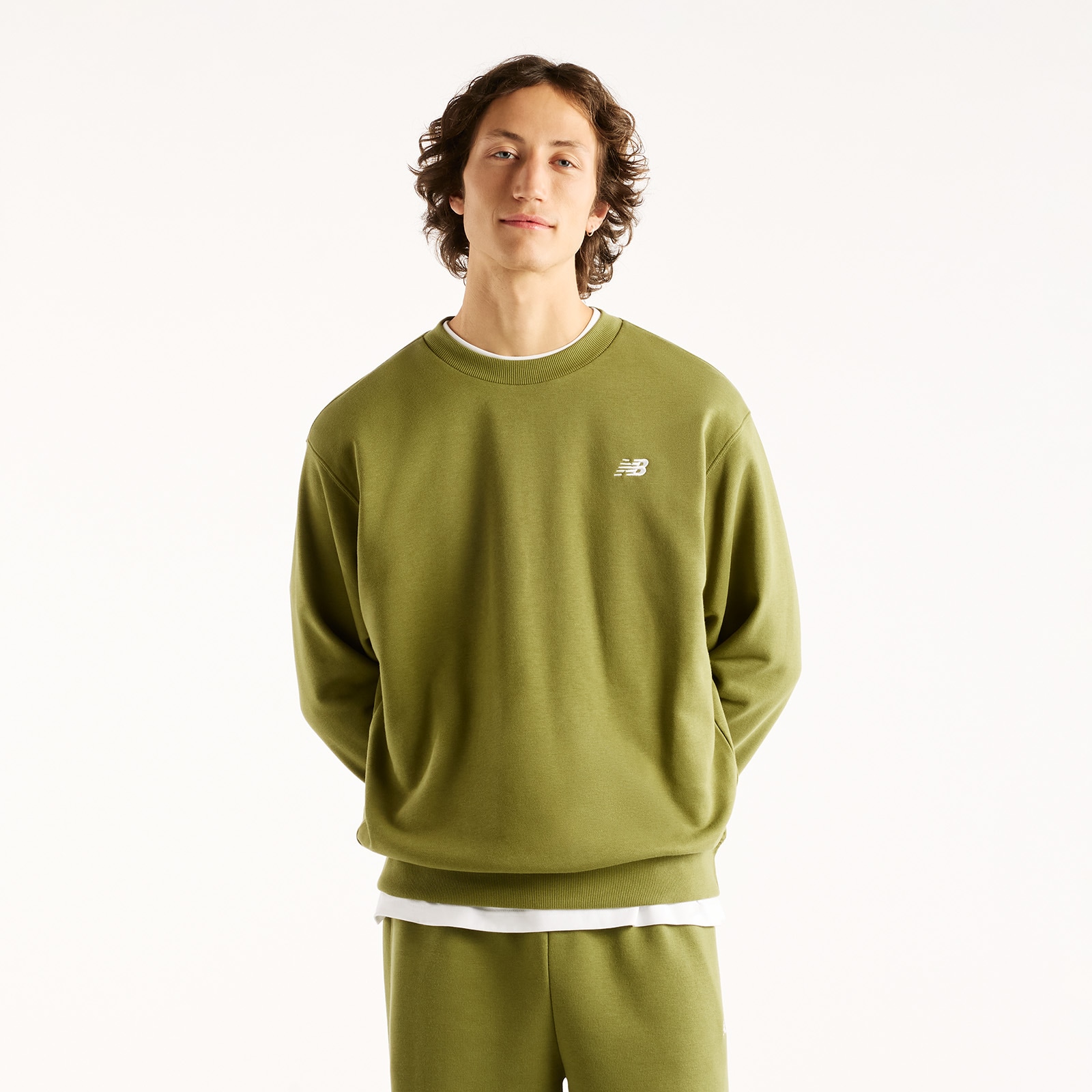 New Balance Sweatshirt "SPORT ESSENTIALS FRENCH TERRY CREW", mit Rundhalsausschnitt, in normaler Länge