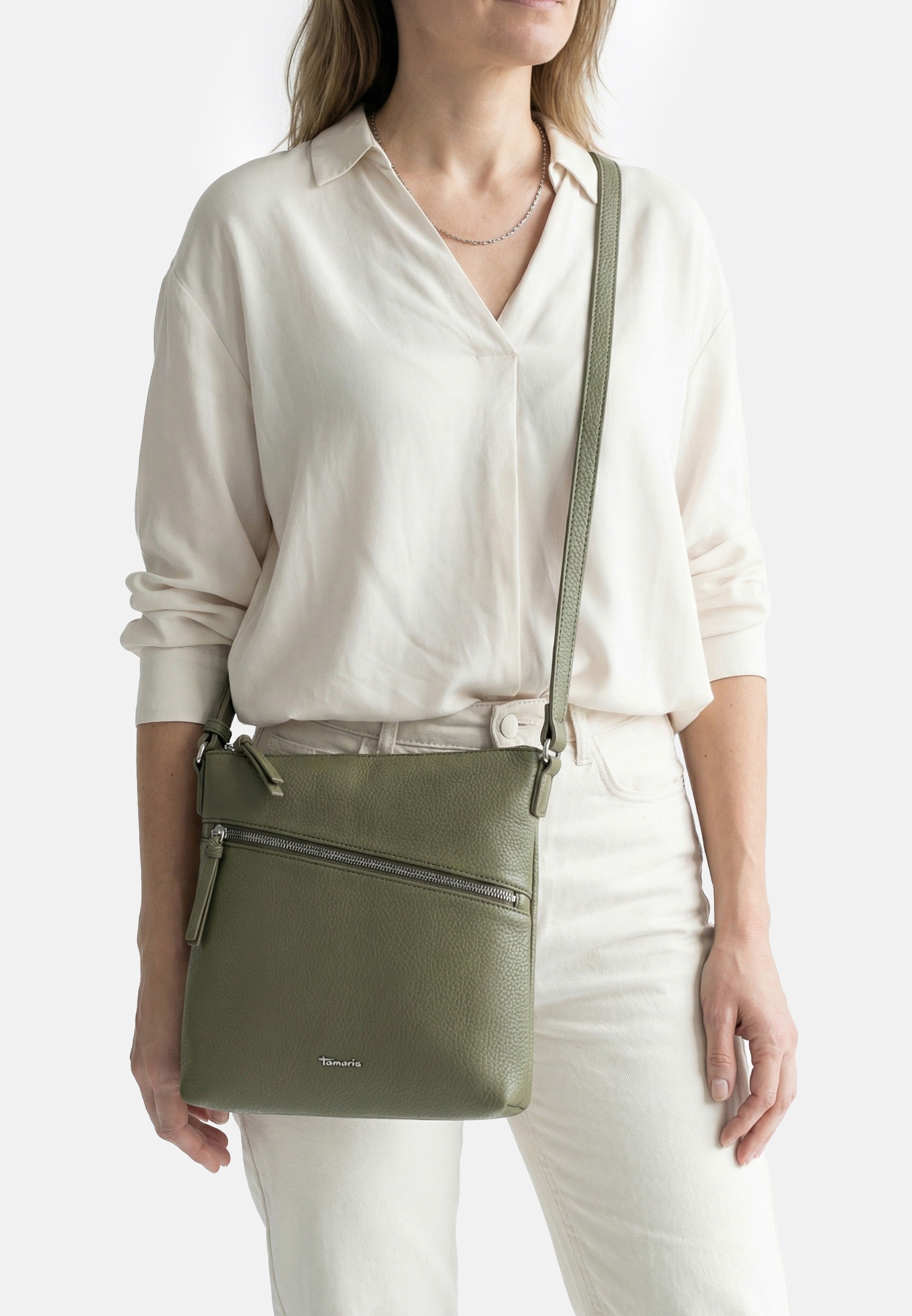 Umhängetasche TAMARIS "Umhängetasche TAS Alessia", Damen, Gr. B/H/T: 29cm x 28cm x 6cm 0, grün (lightkhaki 914), Polyurethan, Taschen Umhängetasche 3