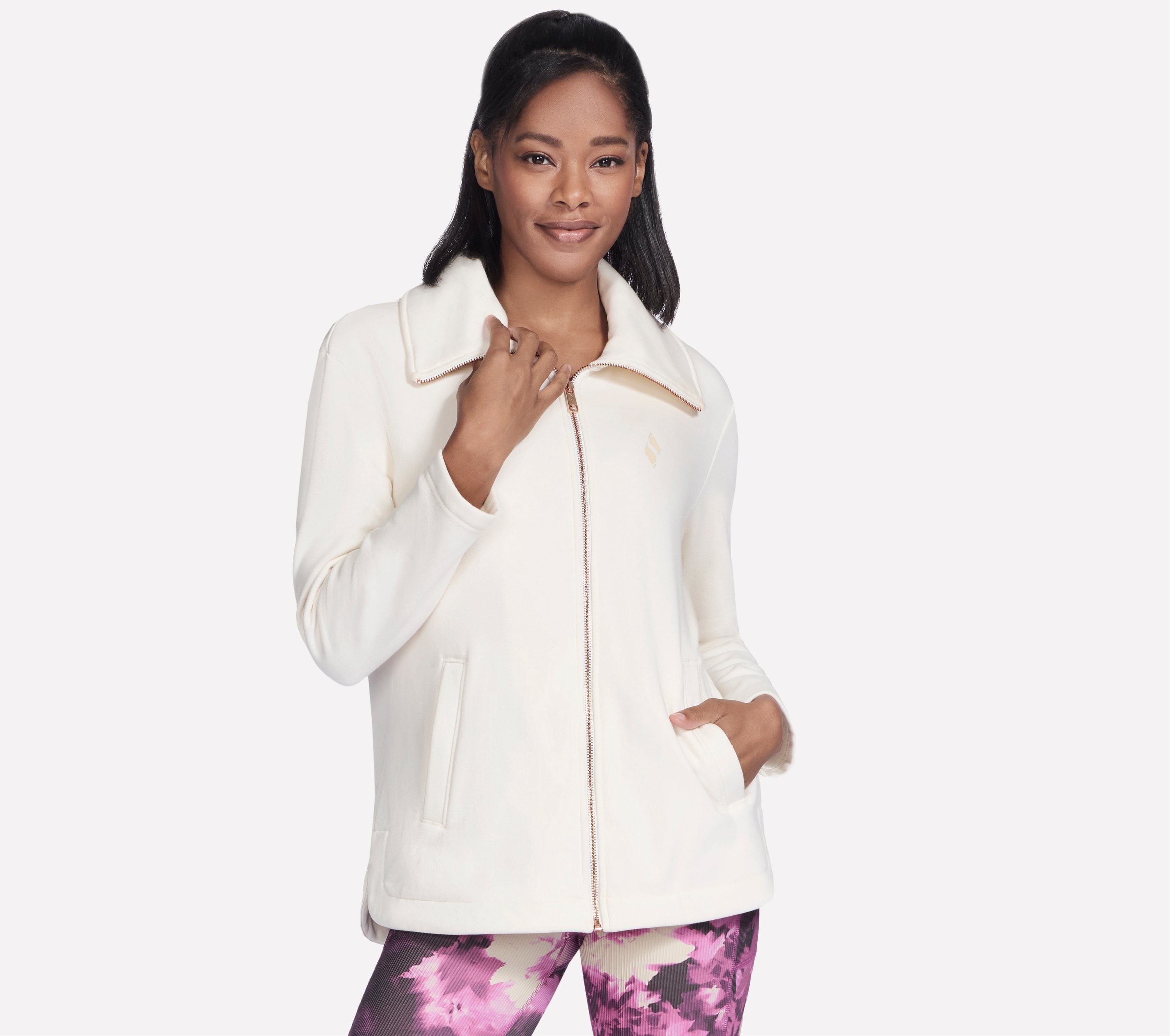 Skechers Trainingsjacke "GOSNUGGLE TUNIC FZ JACKET" langärmliges Design, mit breitem, umklappbarem Kragen