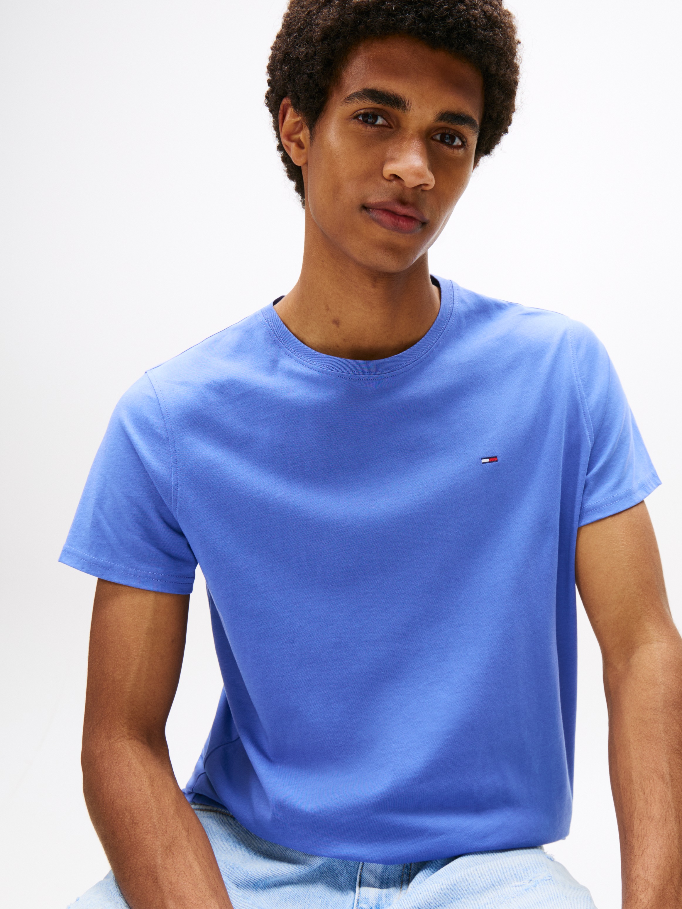 Tommy Jeans "TJM ESSENTIAL SOLID TEE" mit Rundhalsausschnitt und dezenter L günstig online kaufen