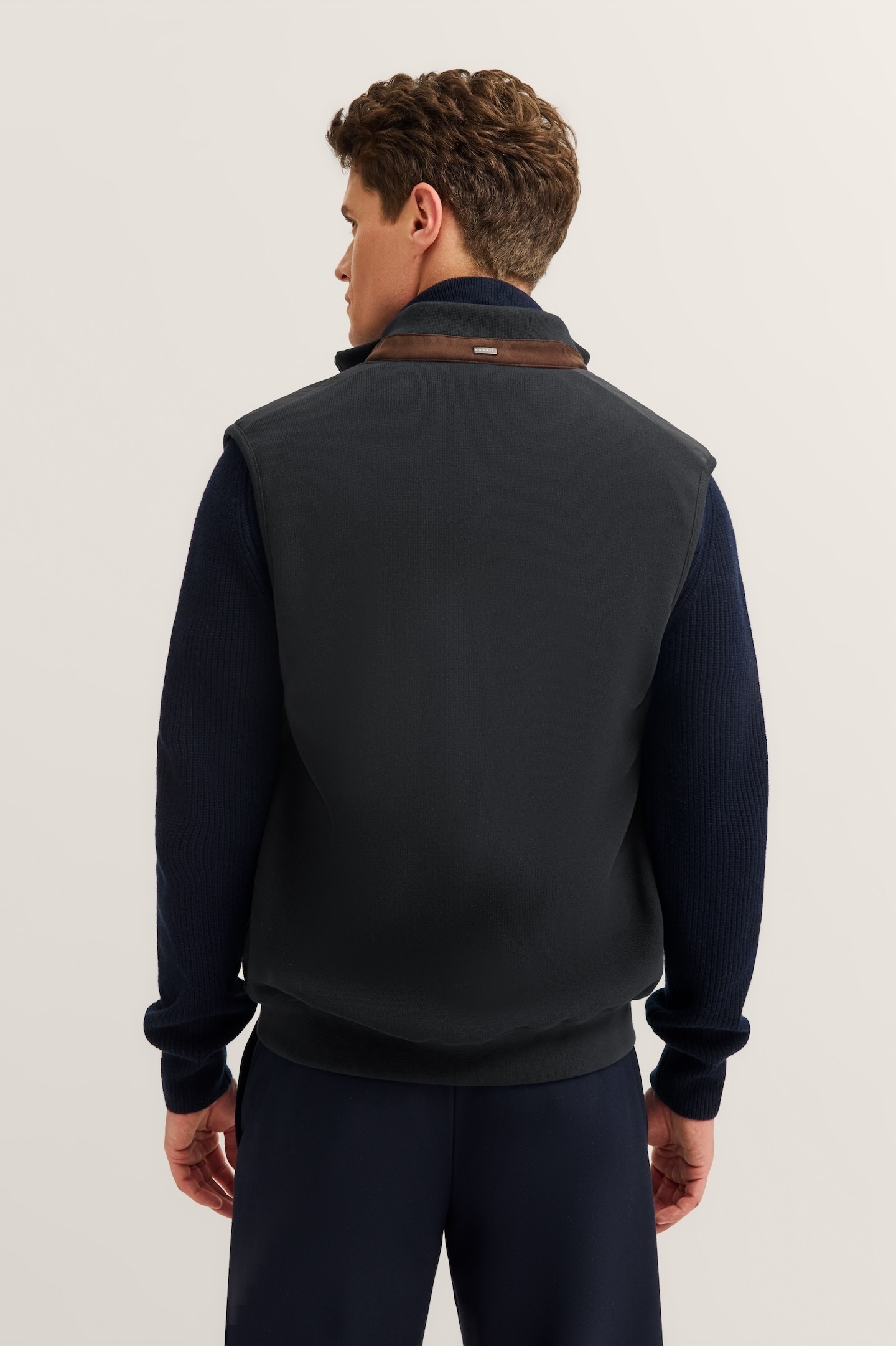 bugatti Steppweste "Regular Fit", mit Reißverschluss und aus einem Baumwoll günstig online kaufen