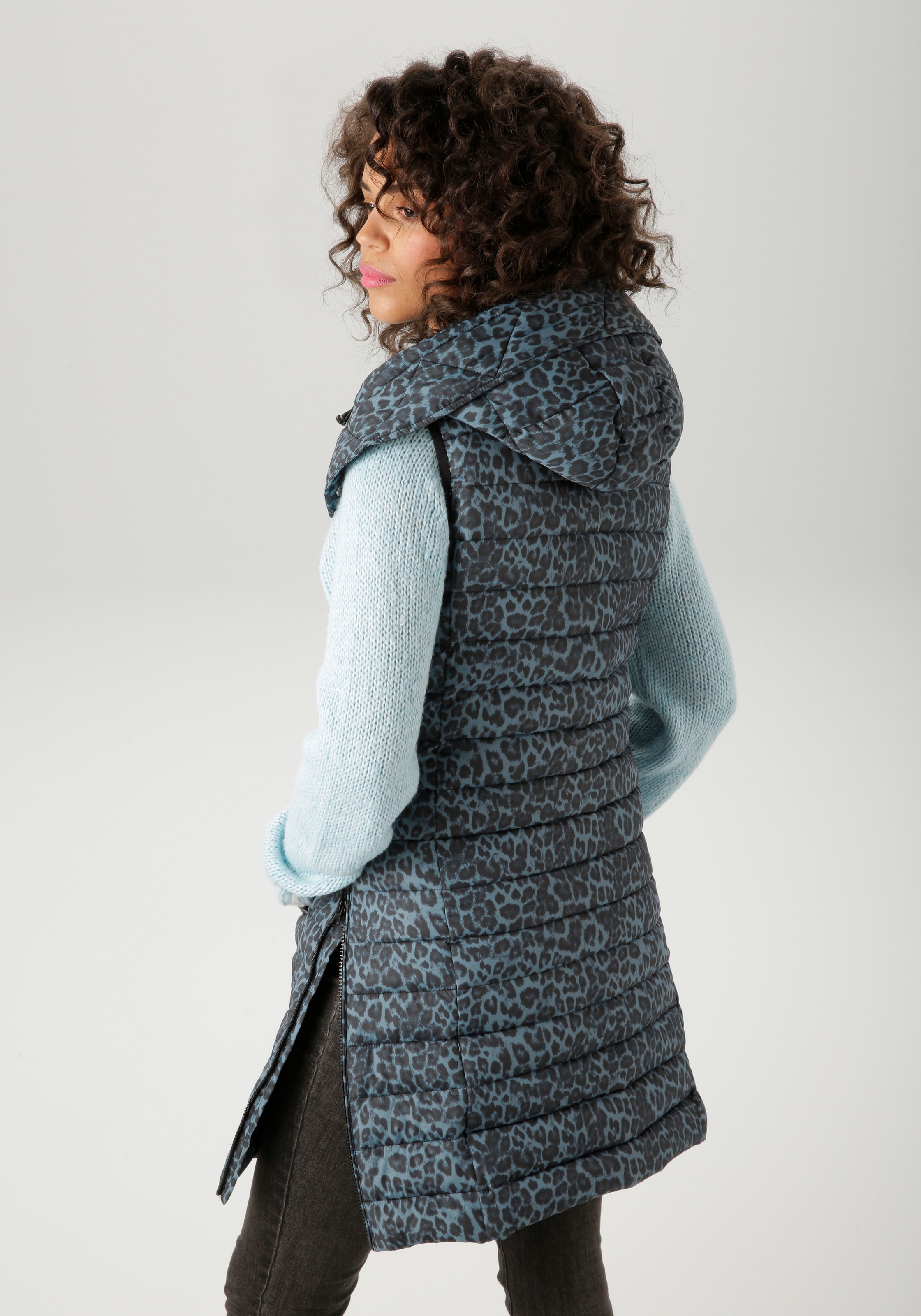 Aniston CASUAL Steppweste, im extravaganten Leo-Muster - NEUE KOLLEKTION