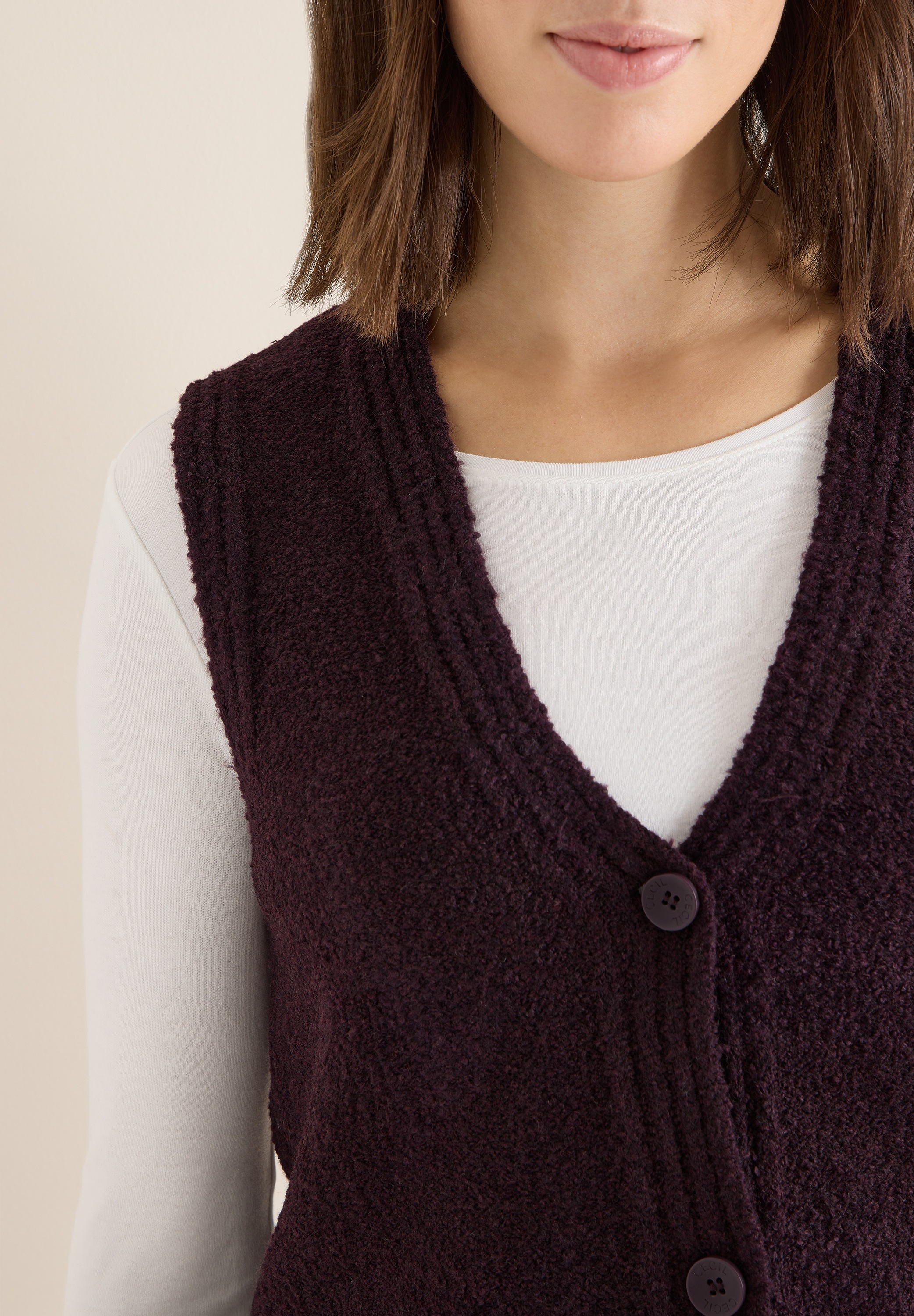 Thumbnail - Cecil Strickweste mit Bouclé-Struktur und V-Ausschnitt