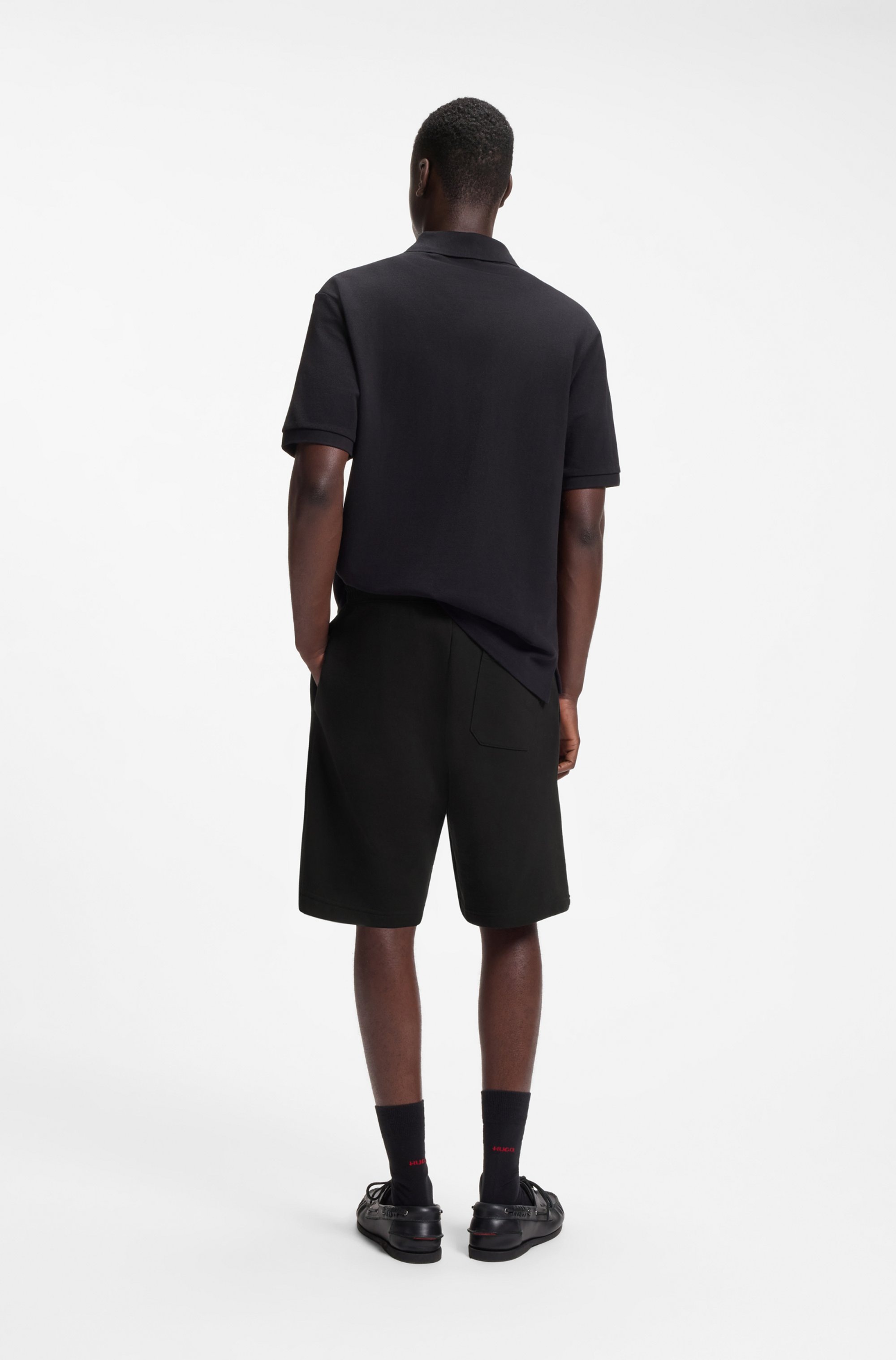 HUGO Sweatshorts »Nasensio«  mit Markenlabel