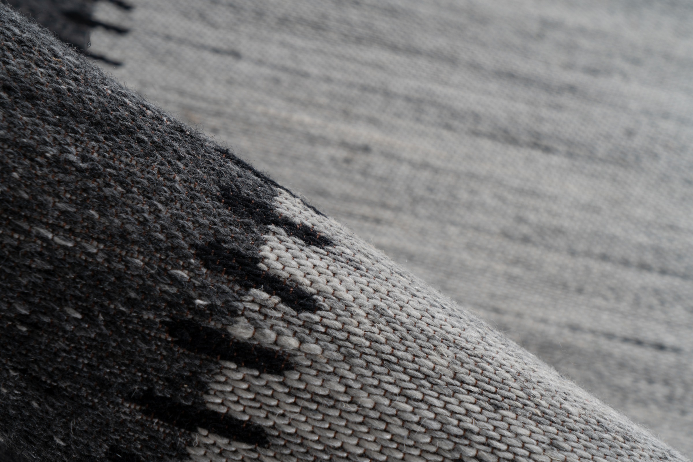 Kayoom Teppich »Phoenix 310«, rechteckig, 6 mm Höhe, Dezenter Jacquard-Teppich, Flachflor, Aus pflegeleichten Materialien