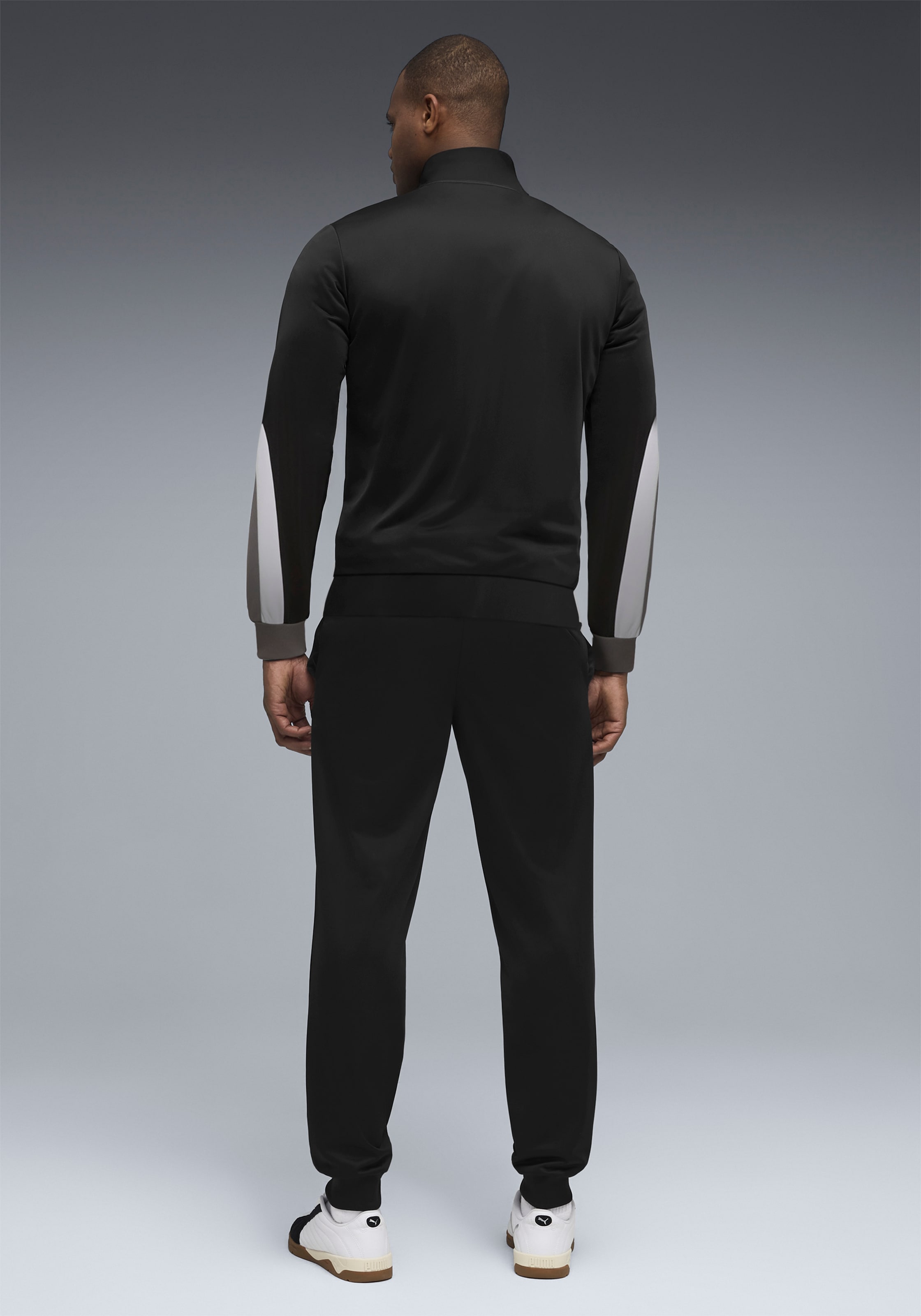 PUMA Trainingsanzug »ESS BLOCK POLY SUIT« 2 für entspannte Tage, für vielseitige Aktivitäten