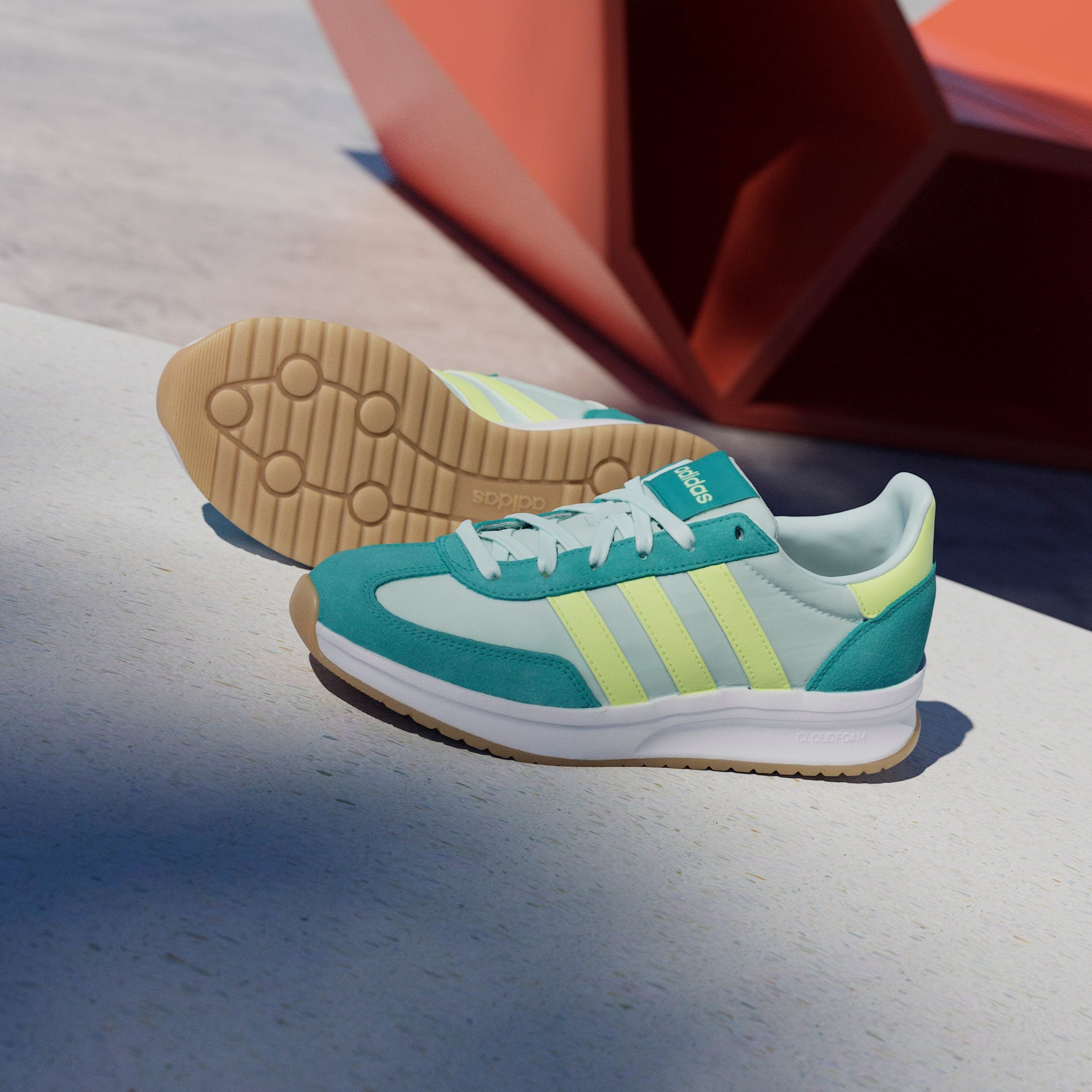 adidas Sportswear Sneaker »RUN 70S 2.0«, inspiriert vom Design des SL72