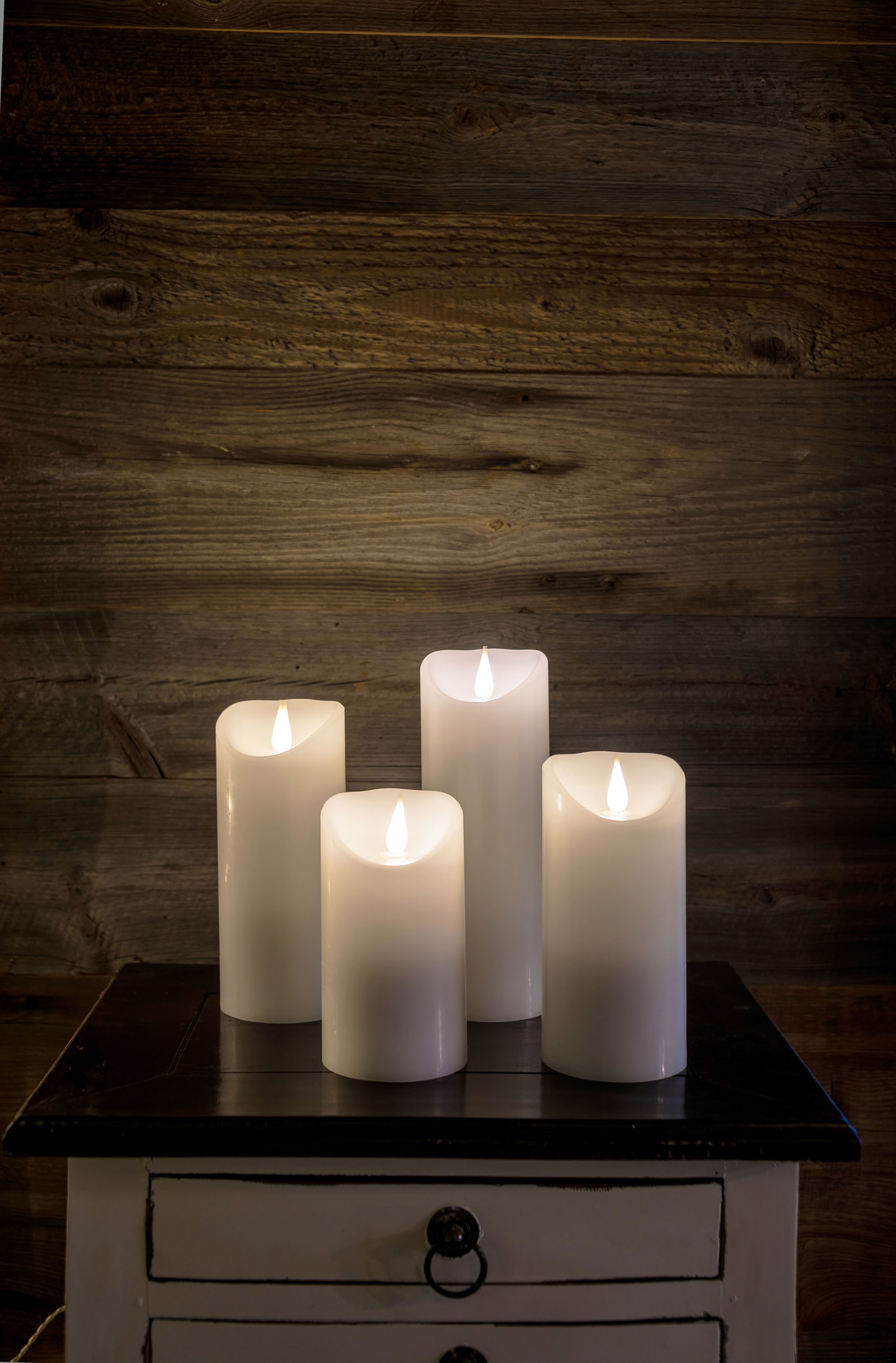 KONSTSMIDE LED-Kerze »Weihnachtsdeko«, LED Echtwachskerze, weiß, mit 3D Flamme, Ø 7,5 cm, Höhe: 17,5 cm