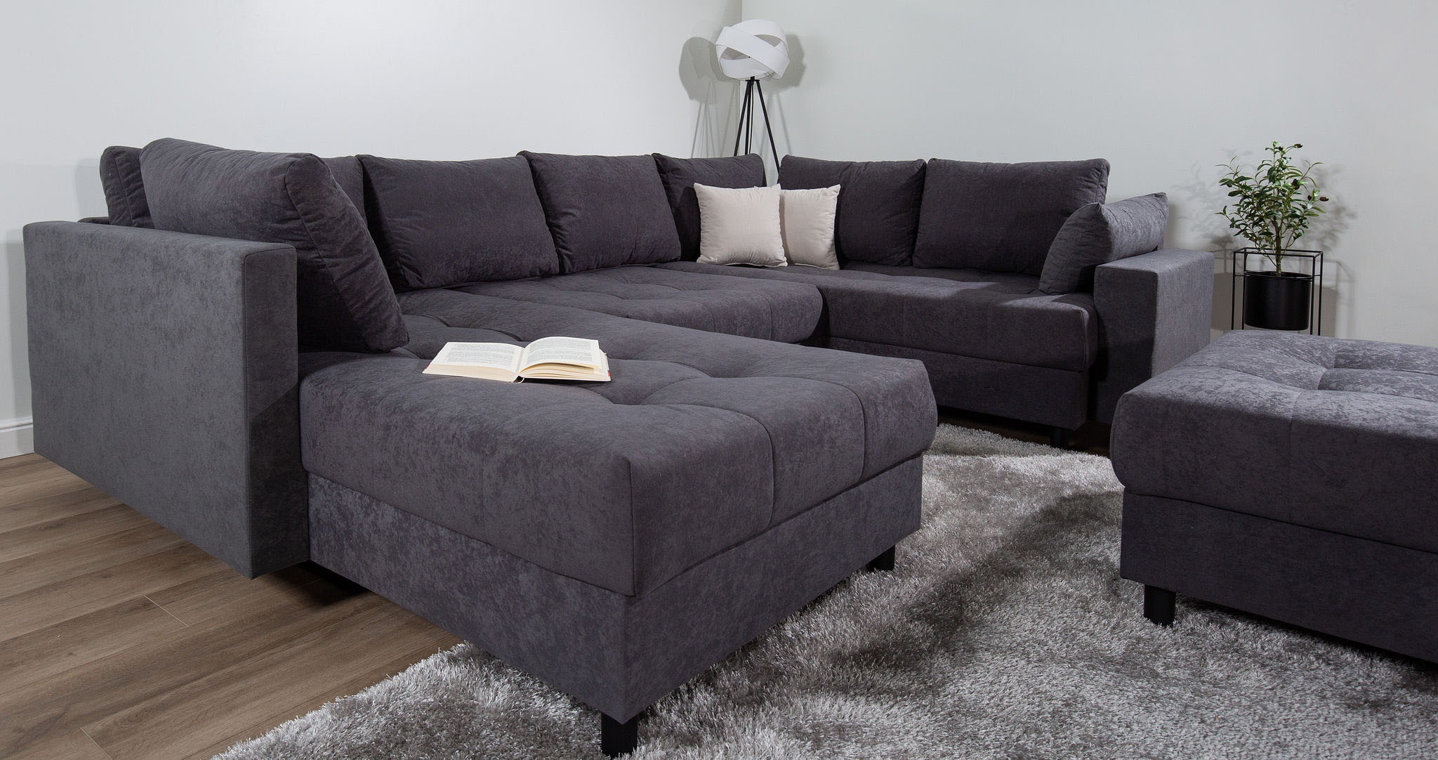 Home affaire Wohnlandschaft »Toni U-Form mit Armlehne«, inkl. Hocker und Zierkissen in abgesetzter Farbe, mit Bonnelfederkern