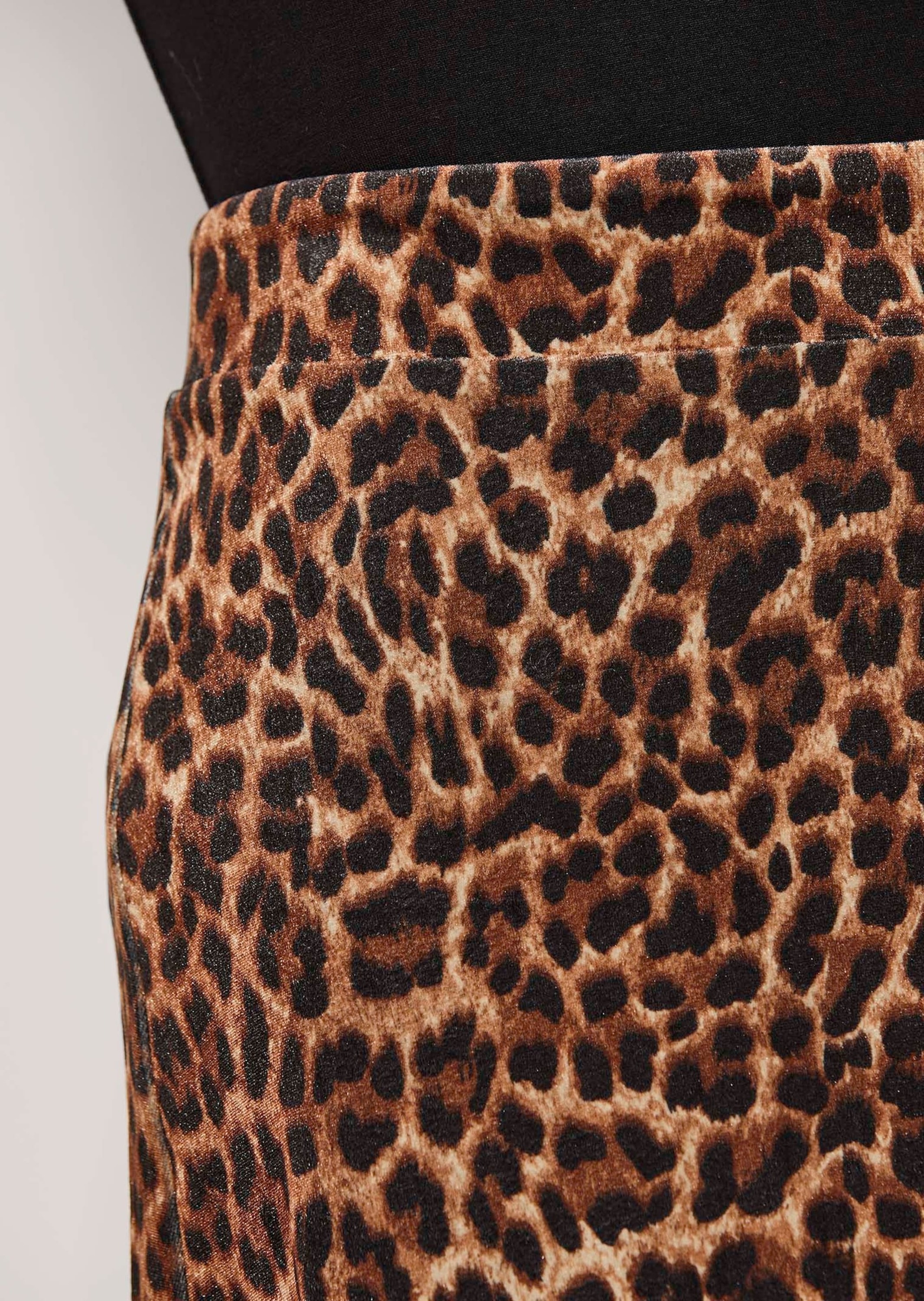 MADELEINE Maxirock »Maxirock Eleganter Samtrock im Leo-Design«