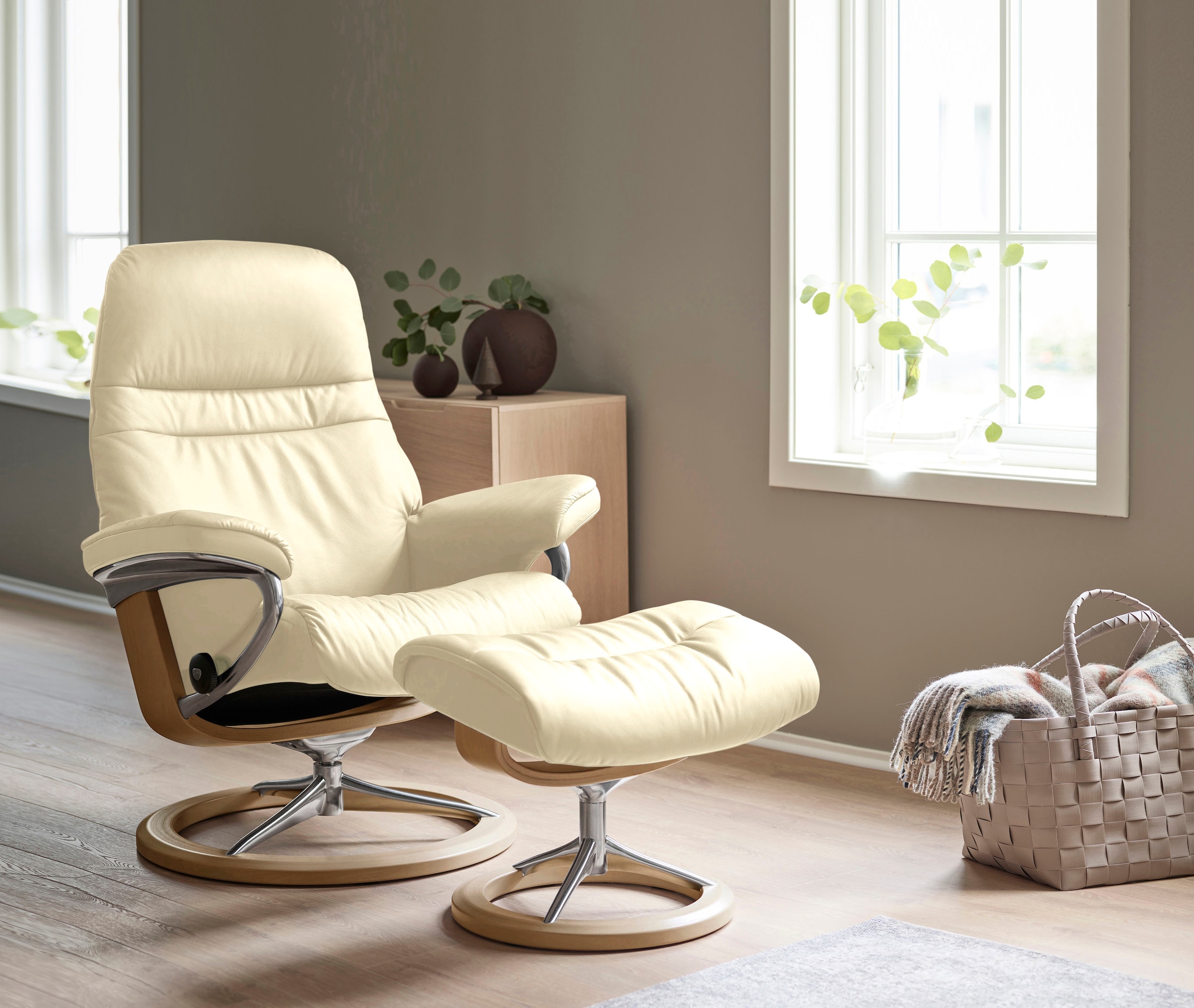 Stressless Relaxsessel "Sunrise" mit Signature Base, Größe L, Gestell Eiche, in 2 Lederqualitäten lieferbar