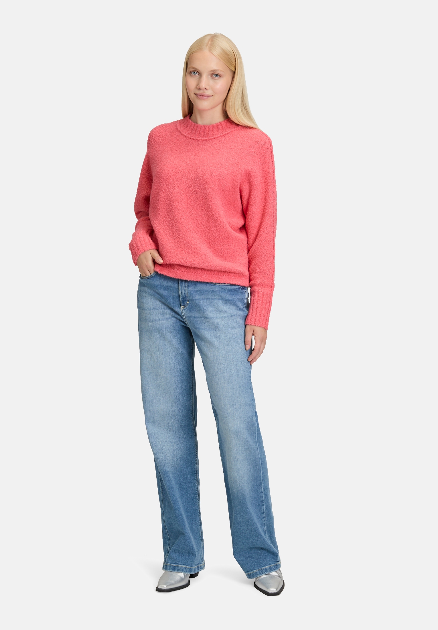 Cartoon Strickpullover "Damen mit Fledermausärmeln" 1 Stk.