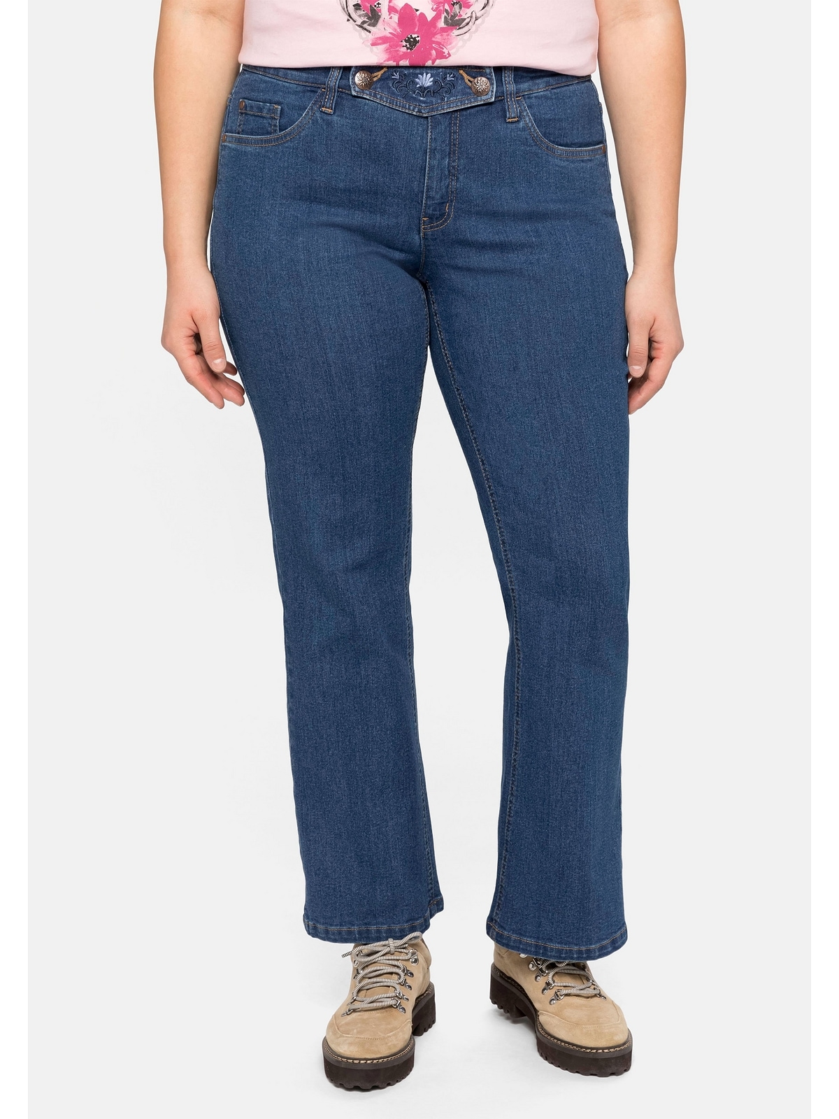 Sheego Bootcut-Jeans »Große Größen«, für | im Latz abknöpfbarem Trachtenlook BAUR mit bestellen