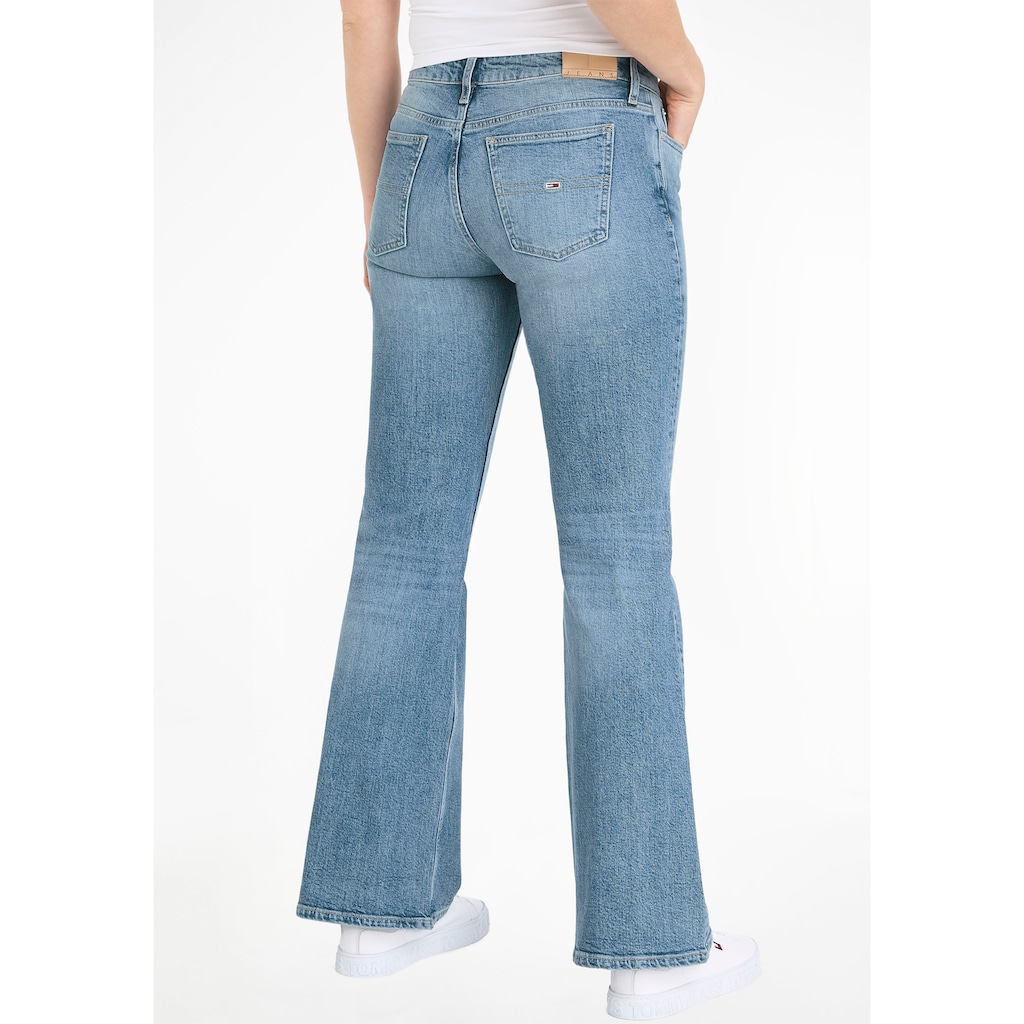 Tommy Jeans Bequeme Jeans, mit Ledermarkenlabel