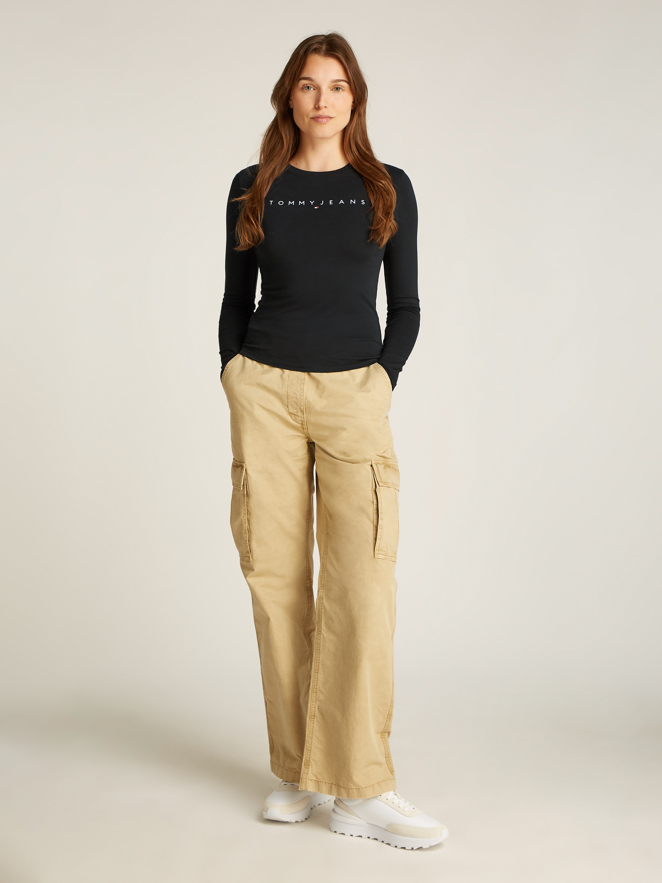Tommy Jeans Langarmshirt »TJW SLIM LINEAR TEE LS EXT«, mit Logoschriftzug