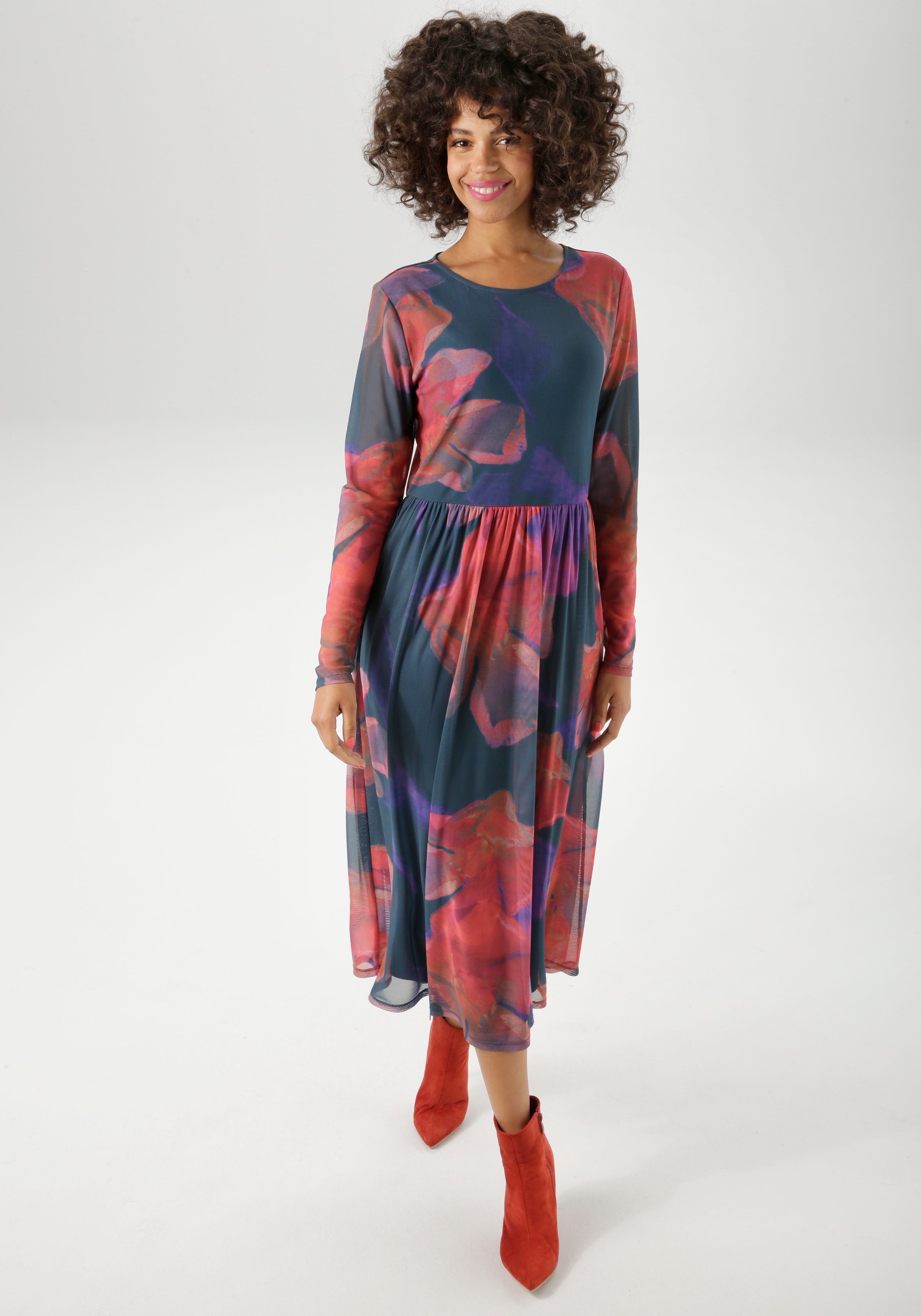 Aniston CASUAL Midikleid, mit großflächigen Batik-Blüten bedruckt - NEUE KO günstig online kaufen