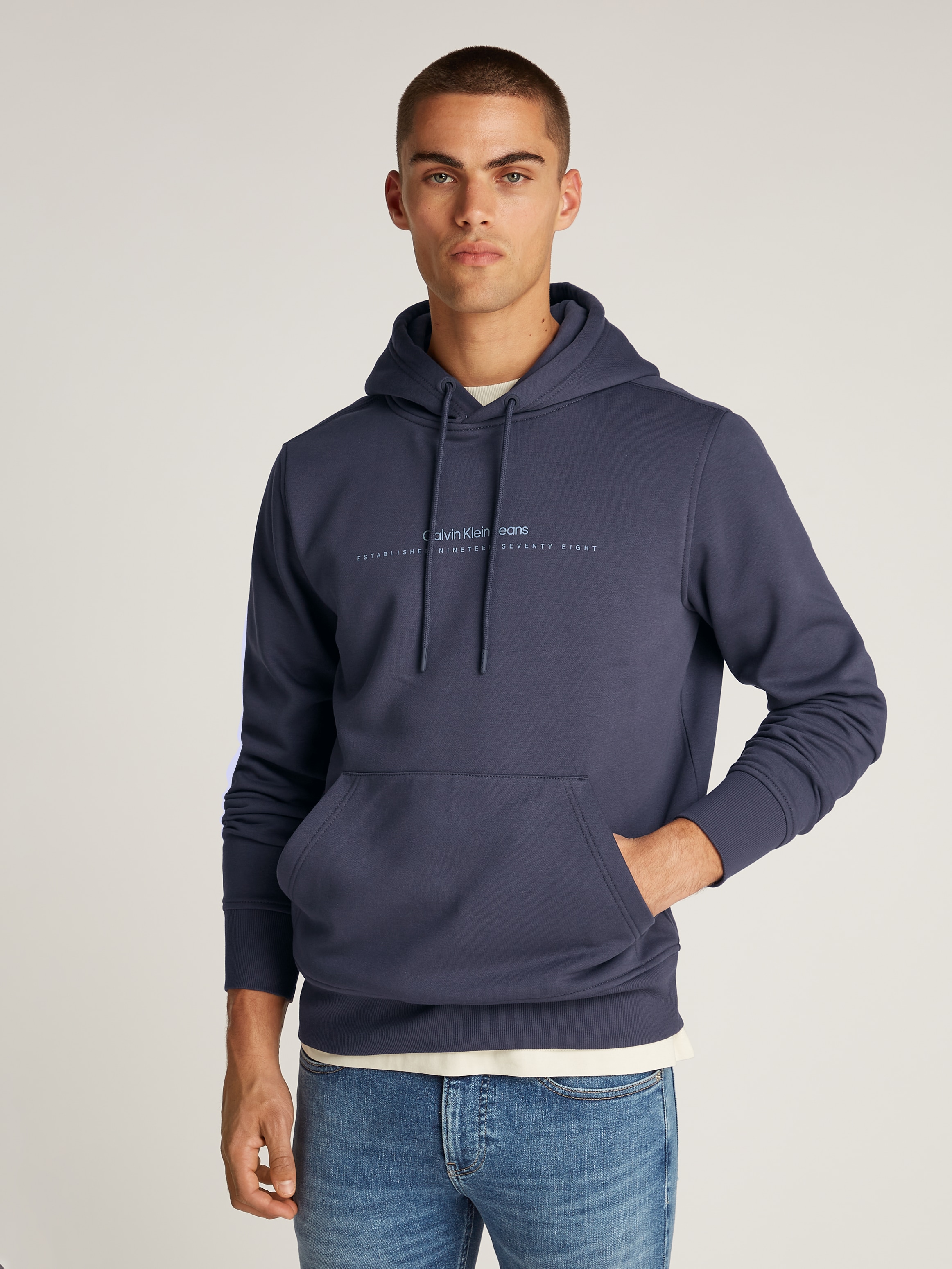 Calvin Klein Jeans Sweatshirt "MINIMAL LOGO HOODIE", Kängurutasche, Logodru günstig online kaufen